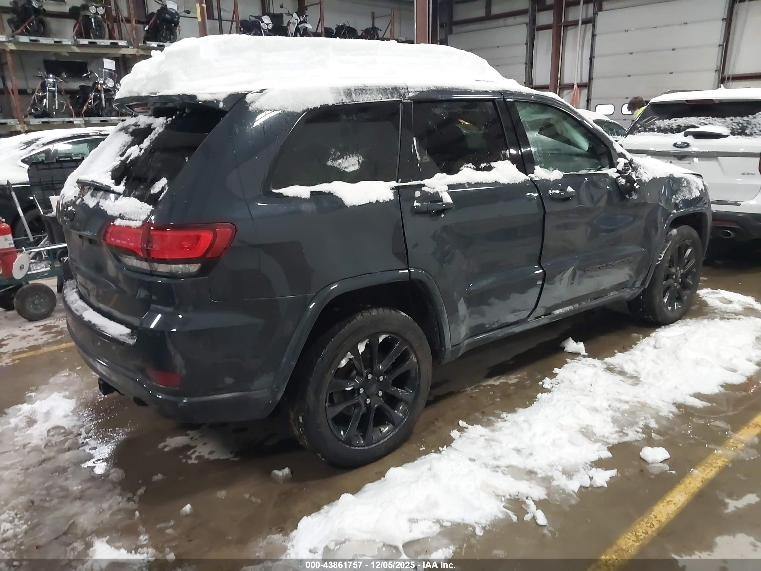 JEEP GRAND image 4