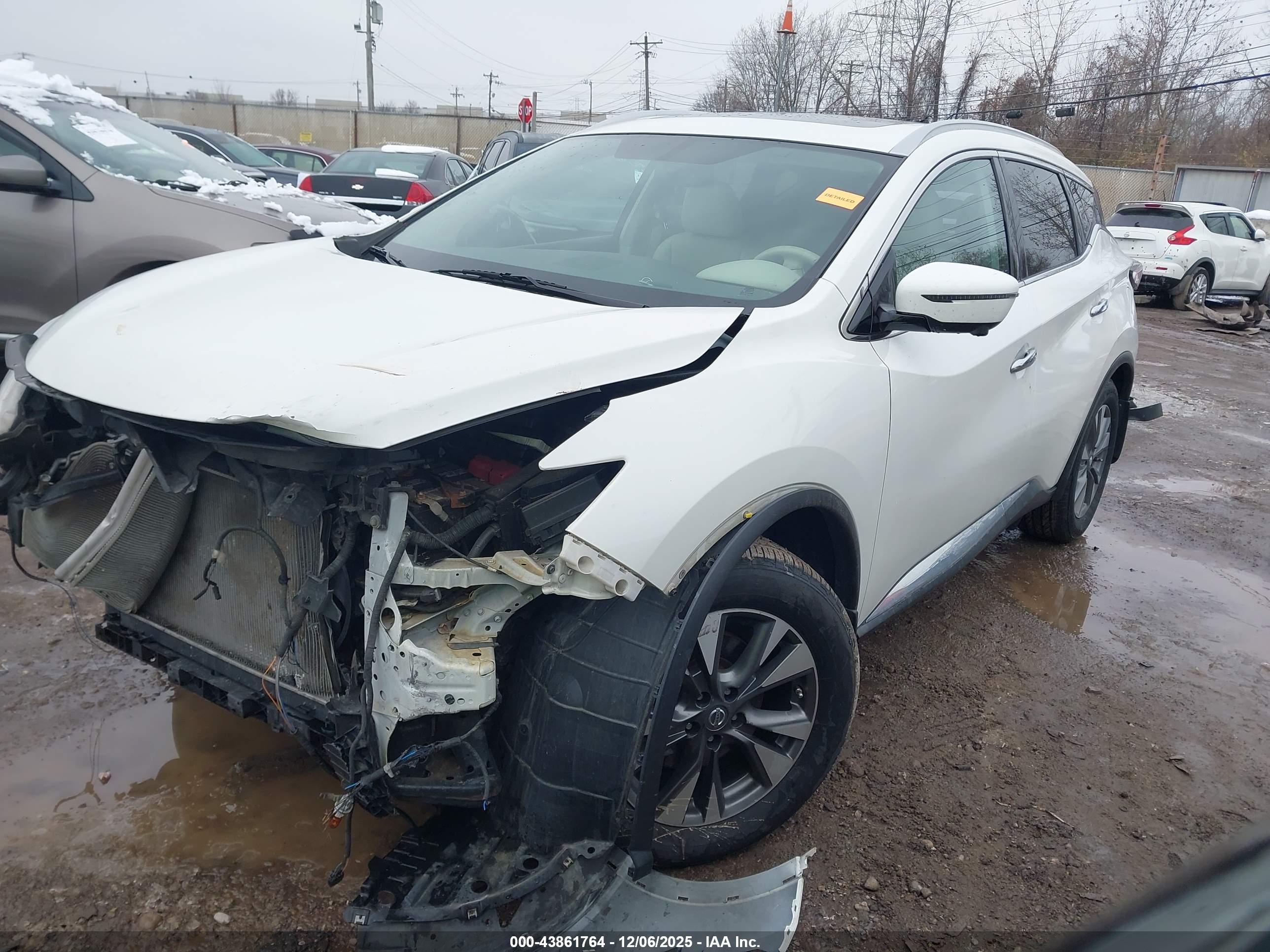 NISSAN MURANO image 2
