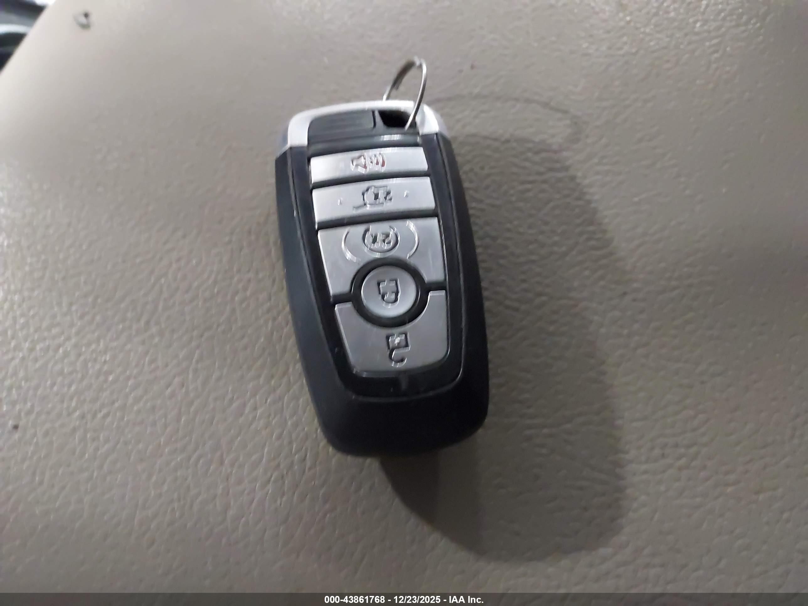 FORD EXPEDITION image 11