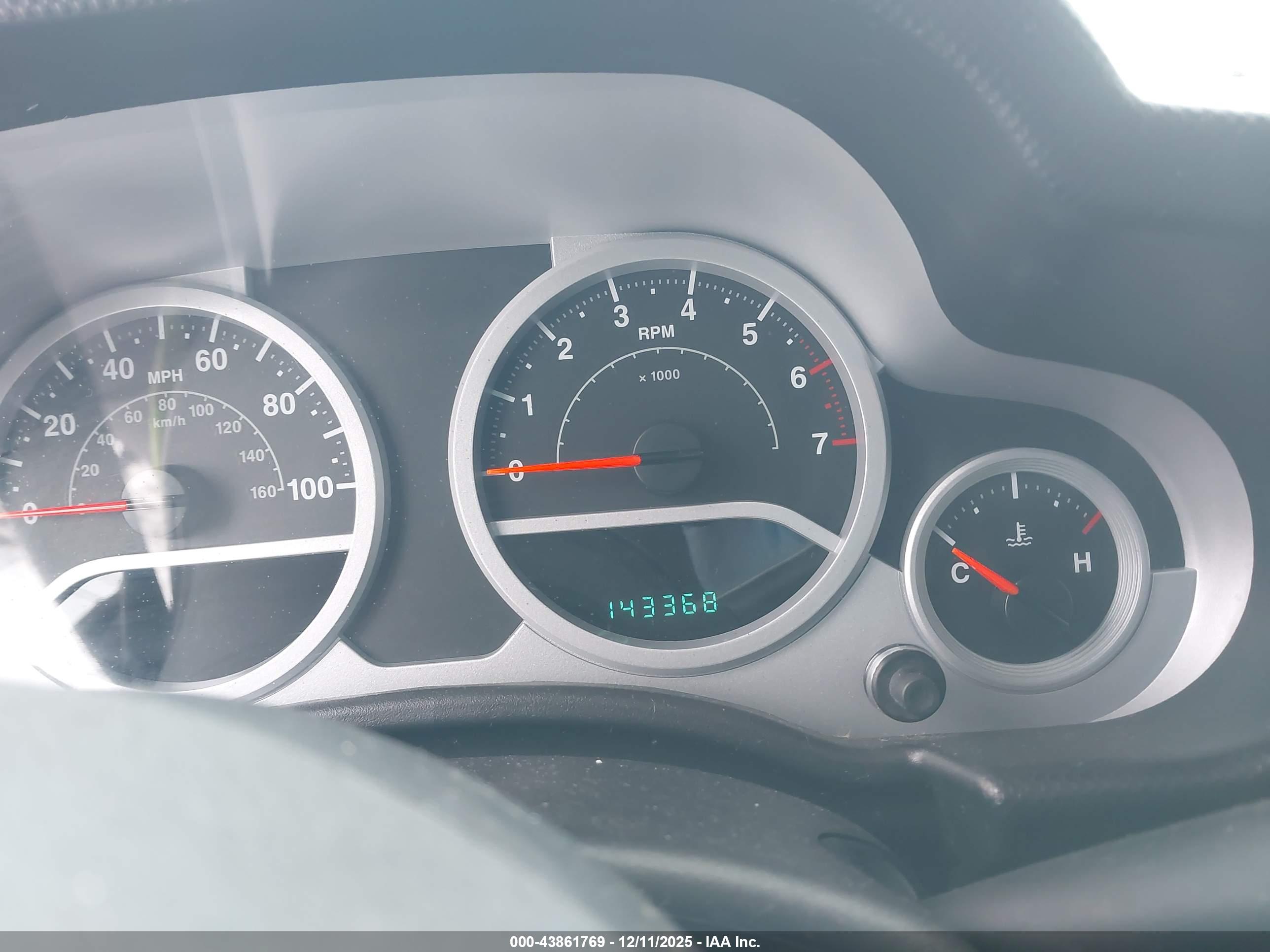 JEEP WRANGLER image 7