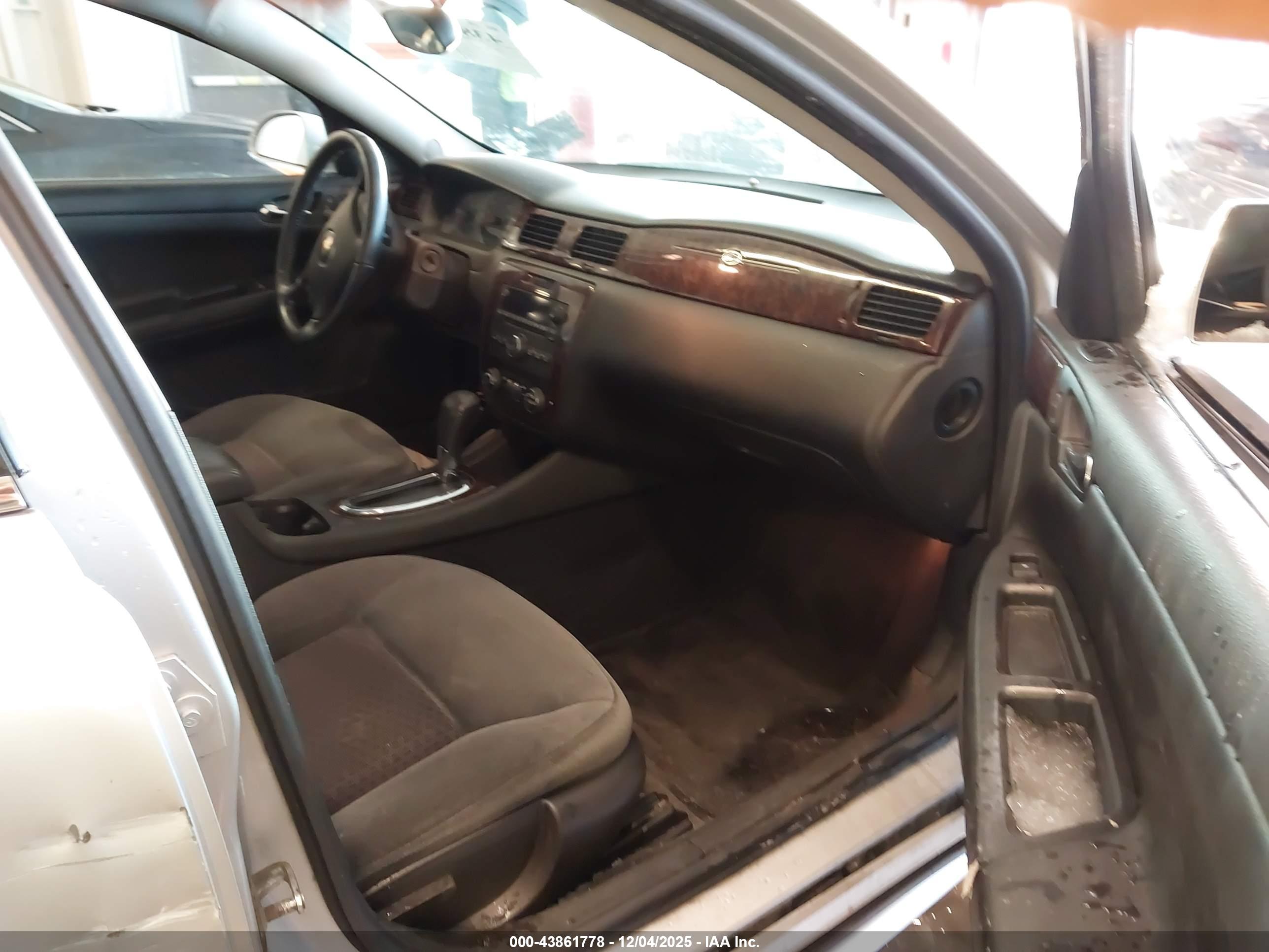 CHEVROLET IMPALA image 5