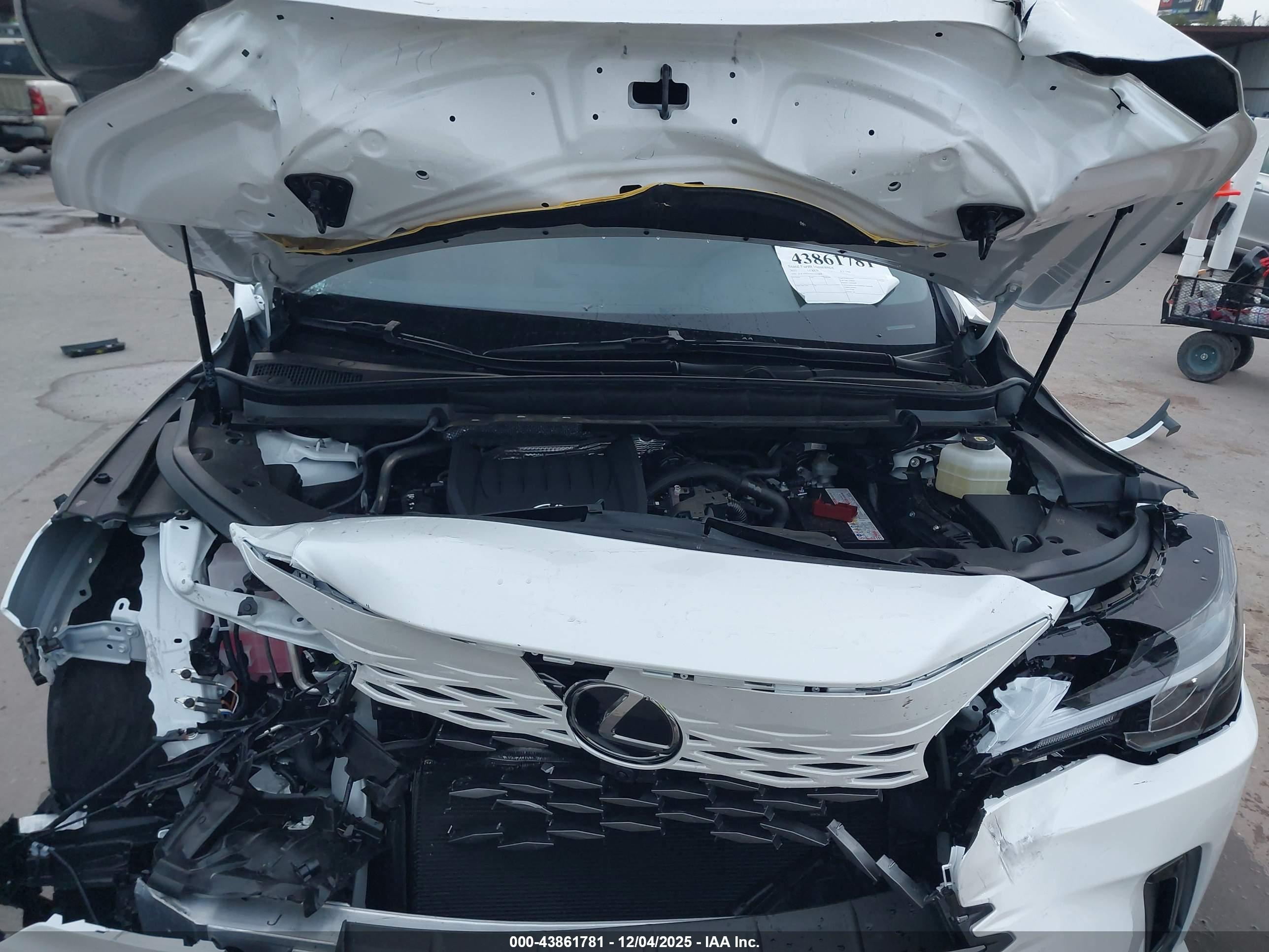 LEXUS RX image 10