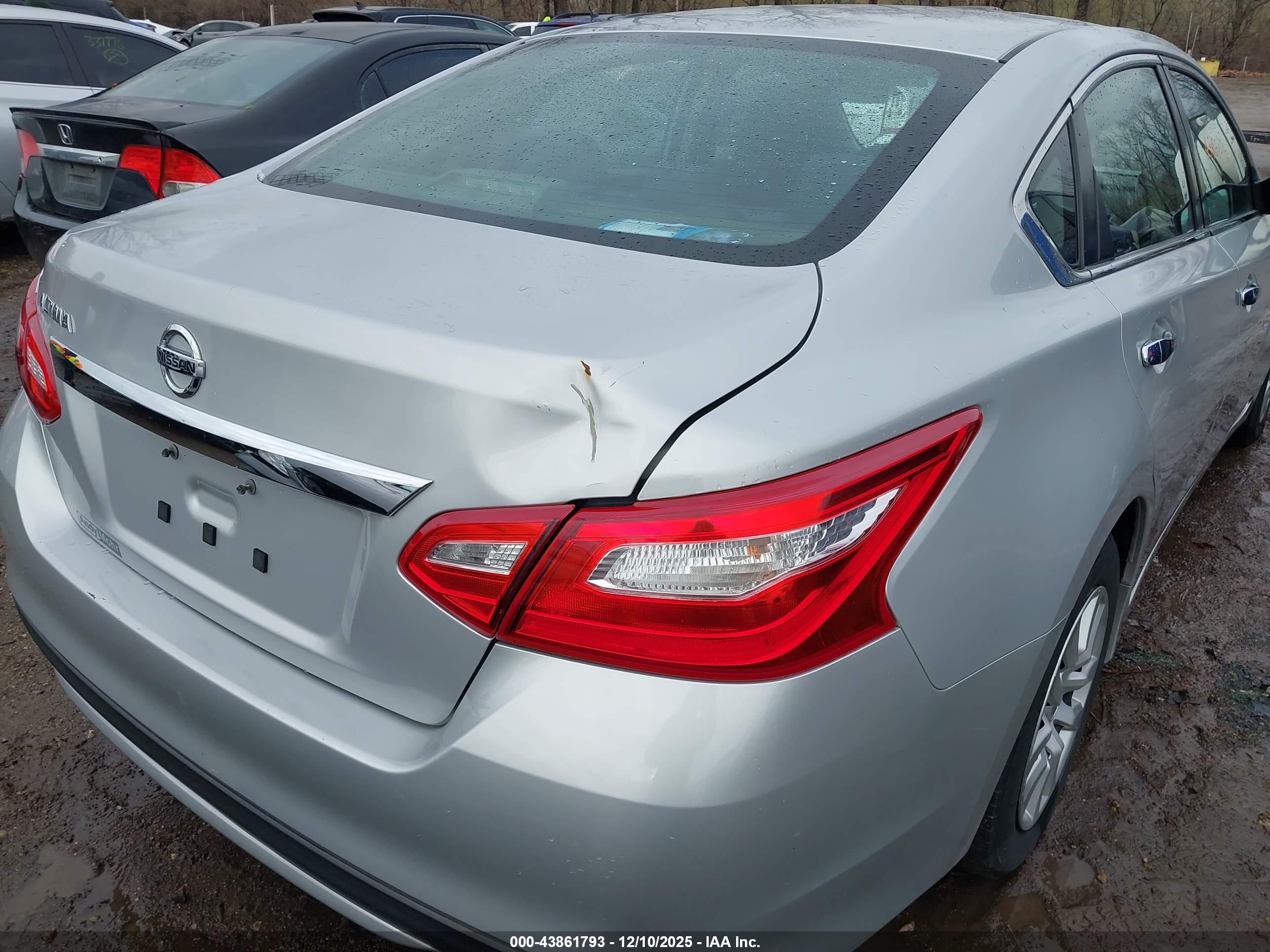 NISSAN ALTIMA image 6