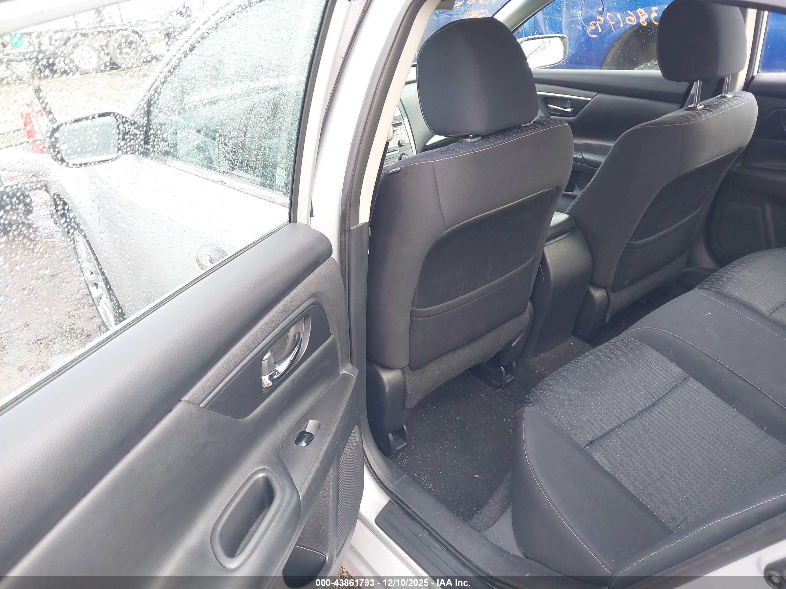 NISSAN ALTIMA image 8