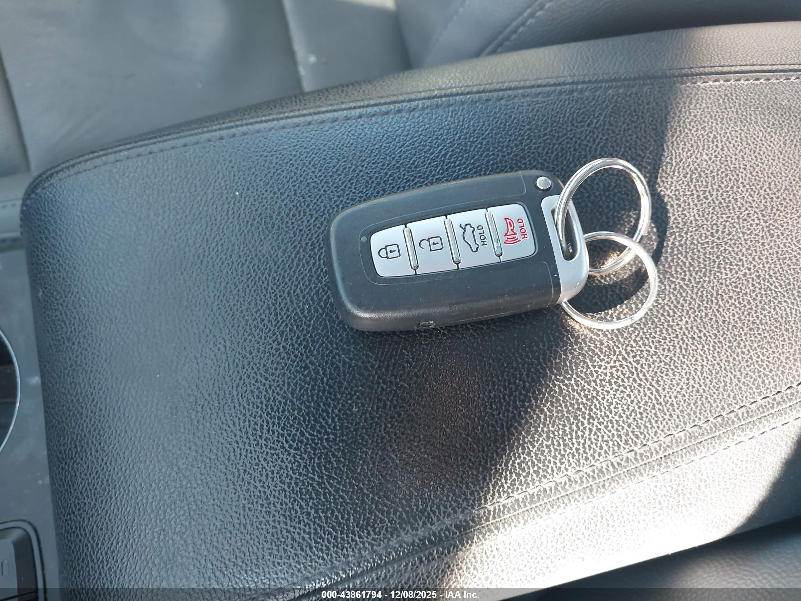 HYUNDAI SONATA image 11