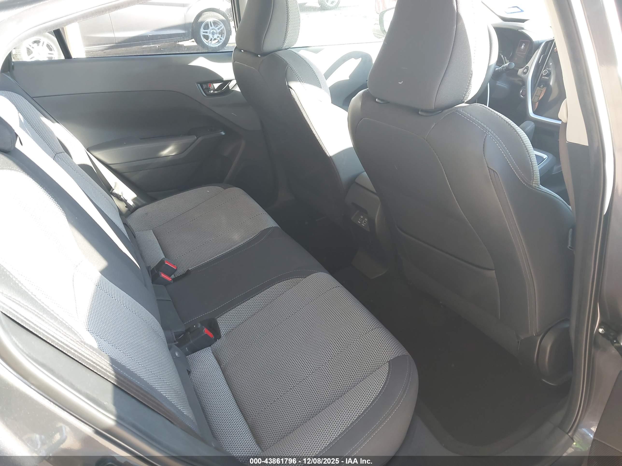 SUBARU CROSSTREK image 8