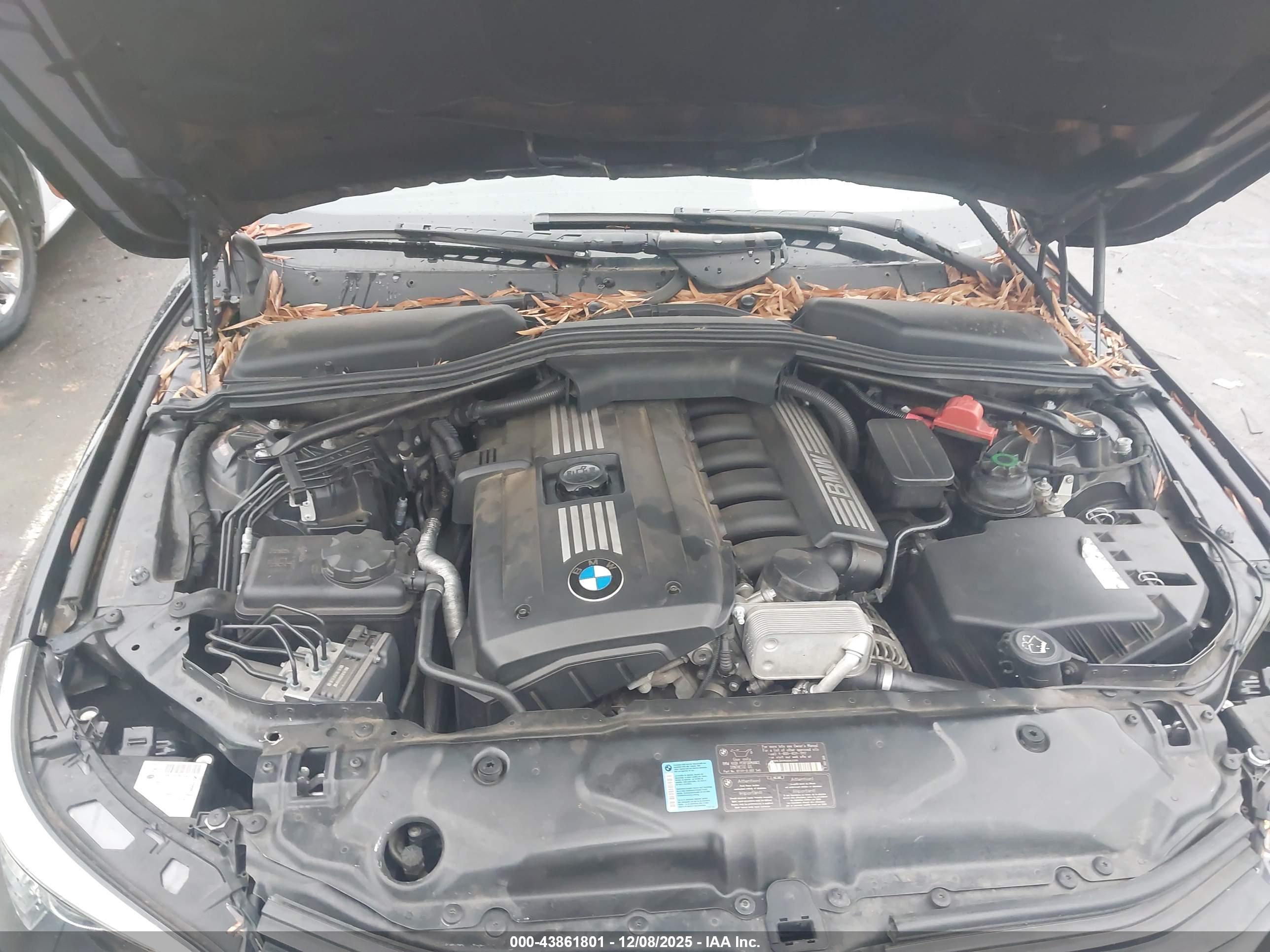 BMW 528I image 10