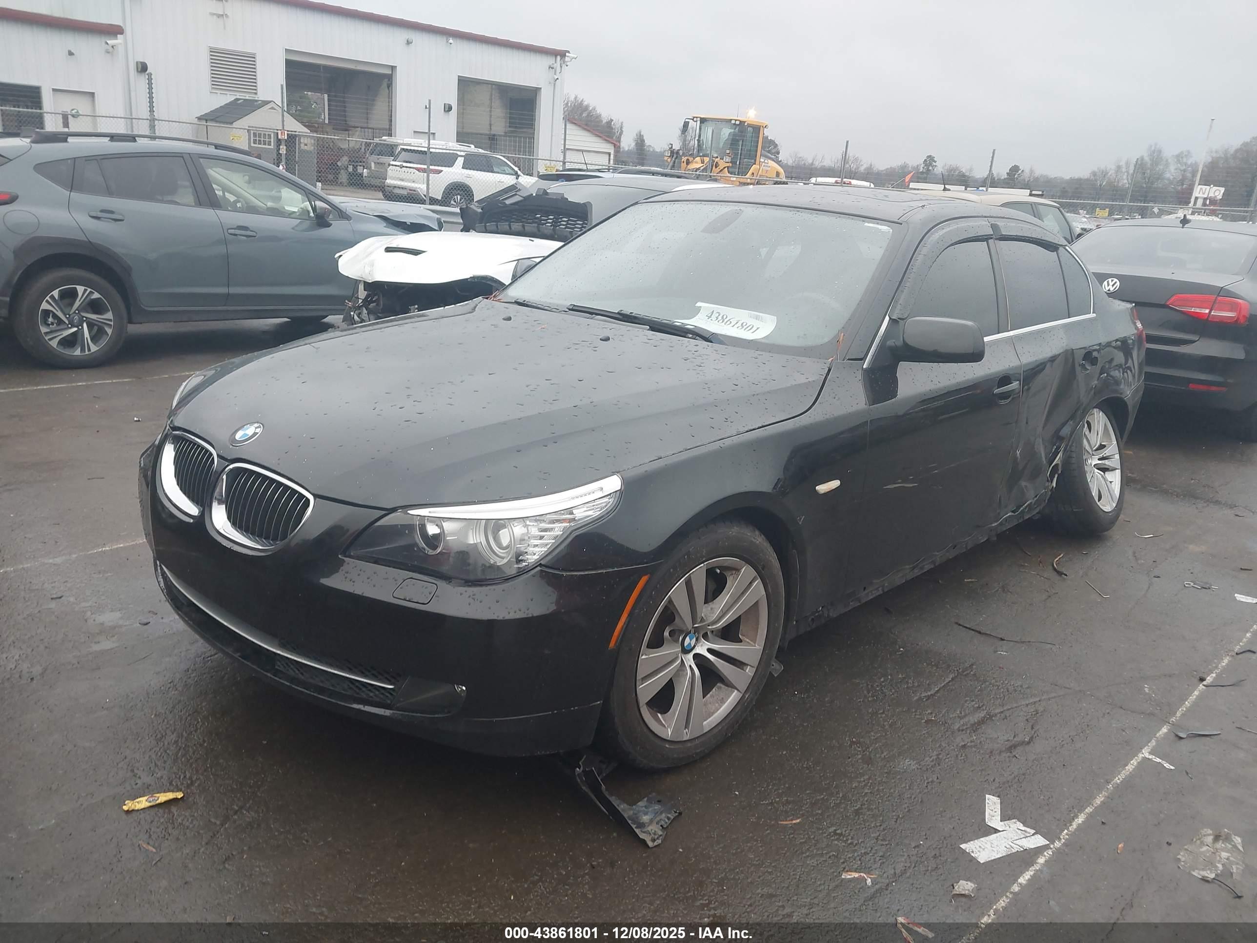 BMW 528I image 2