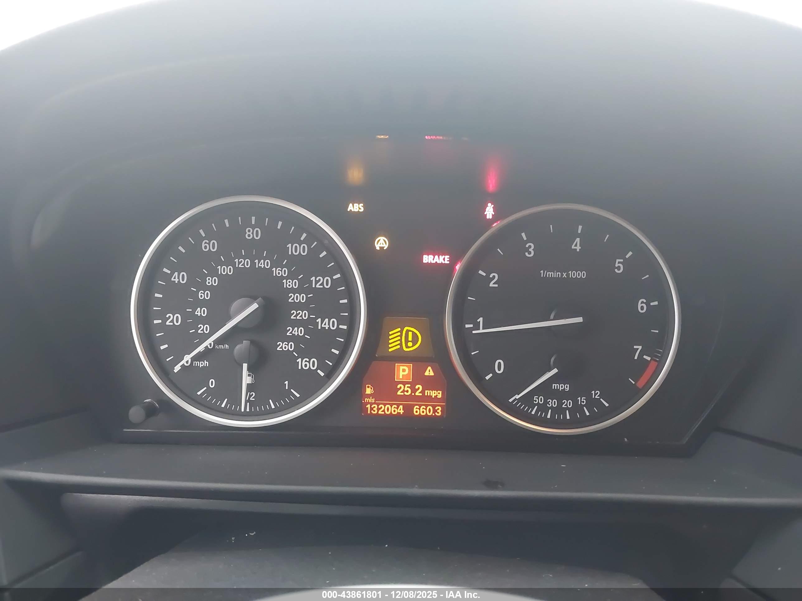 BMW 528I image 7