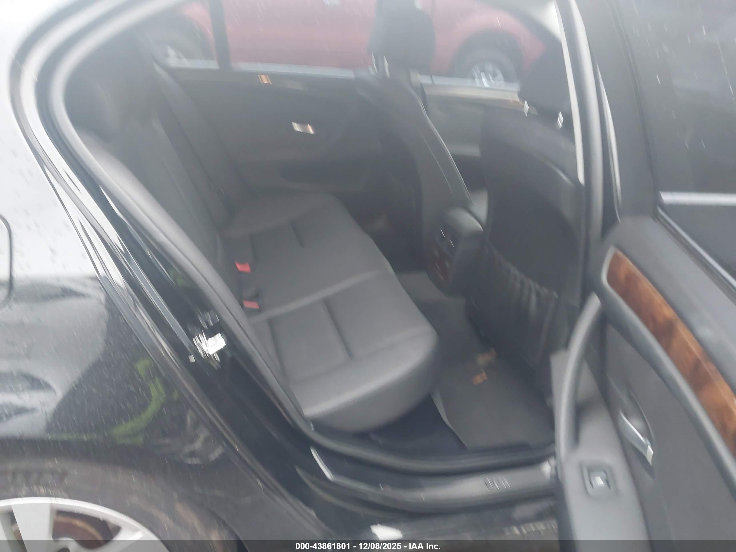 BMW 528I image 8