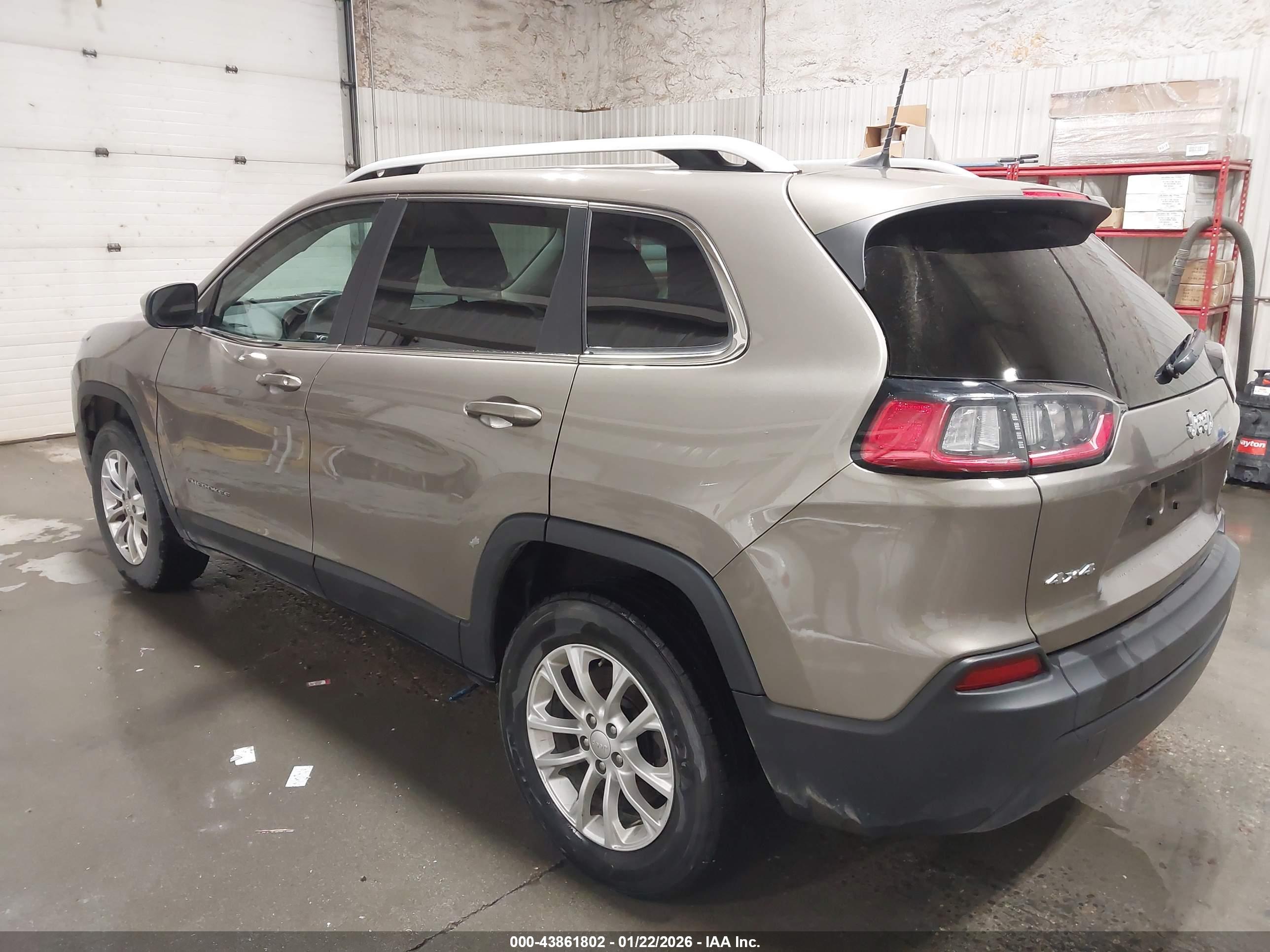 JEEP CHEROKEE image 3