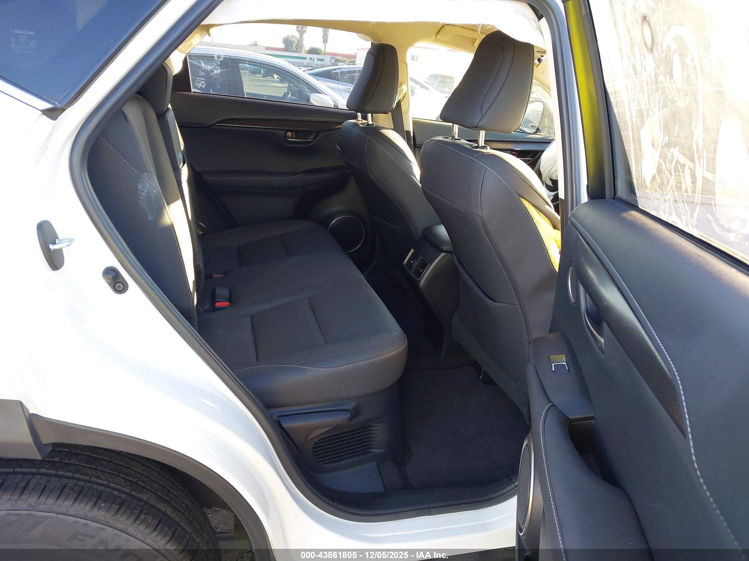 LEXUS NX image 8