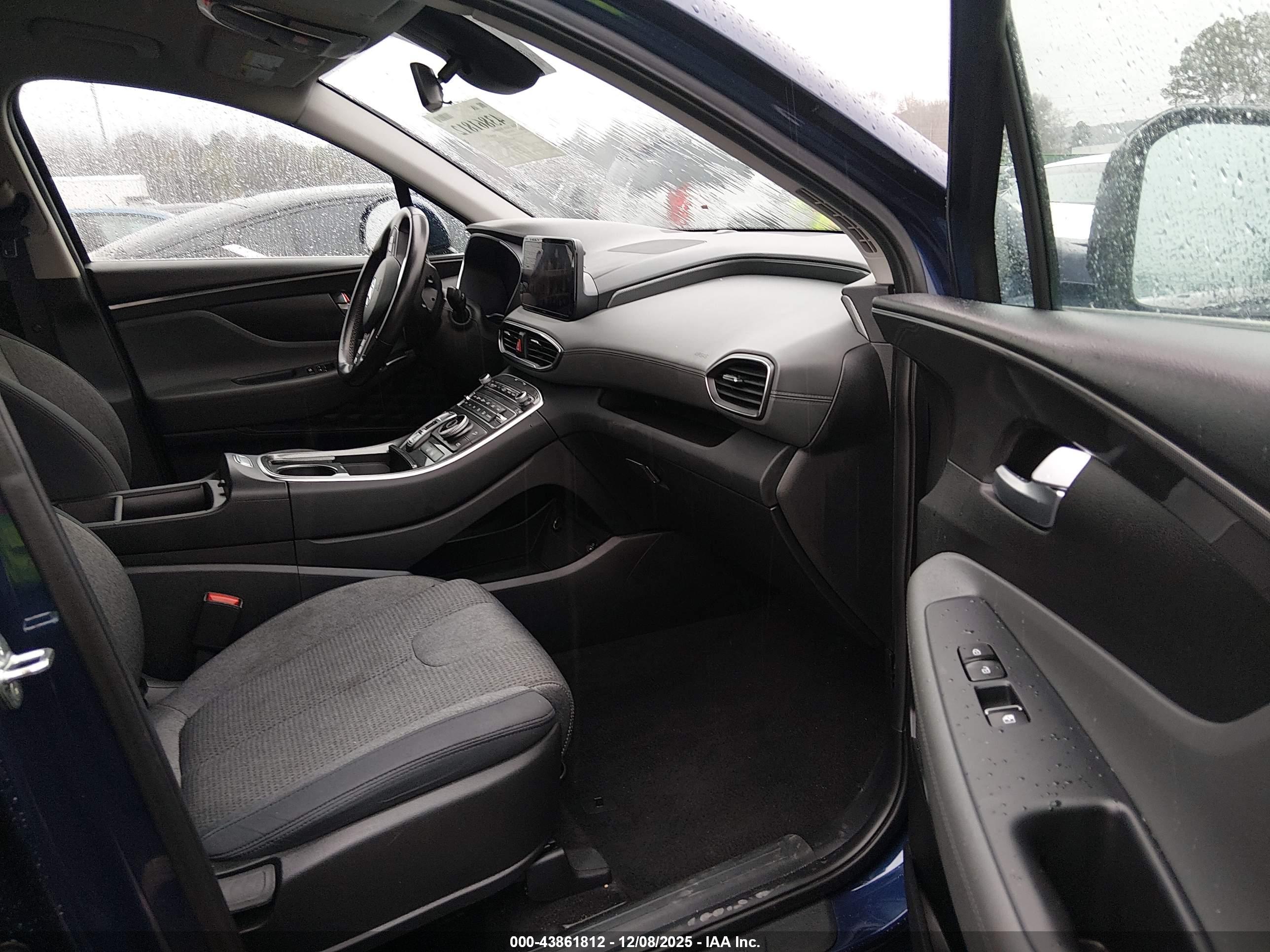 HYUNDAI SANTA image 5