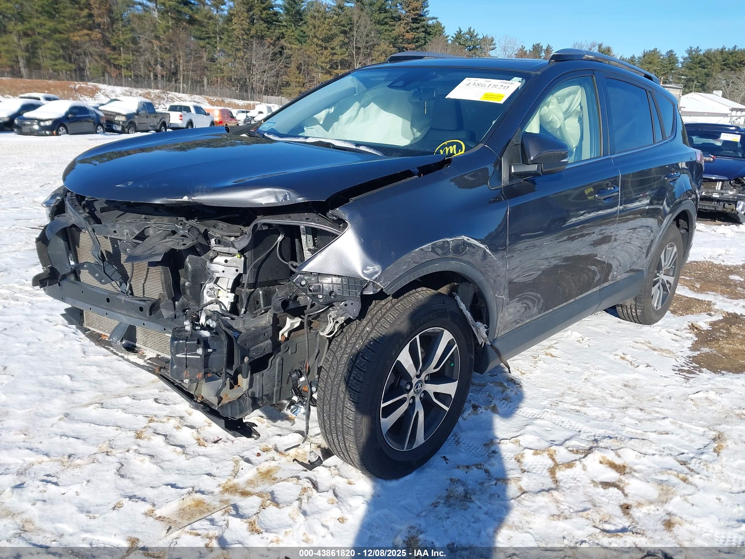 TOYOTA RAV4 image 2