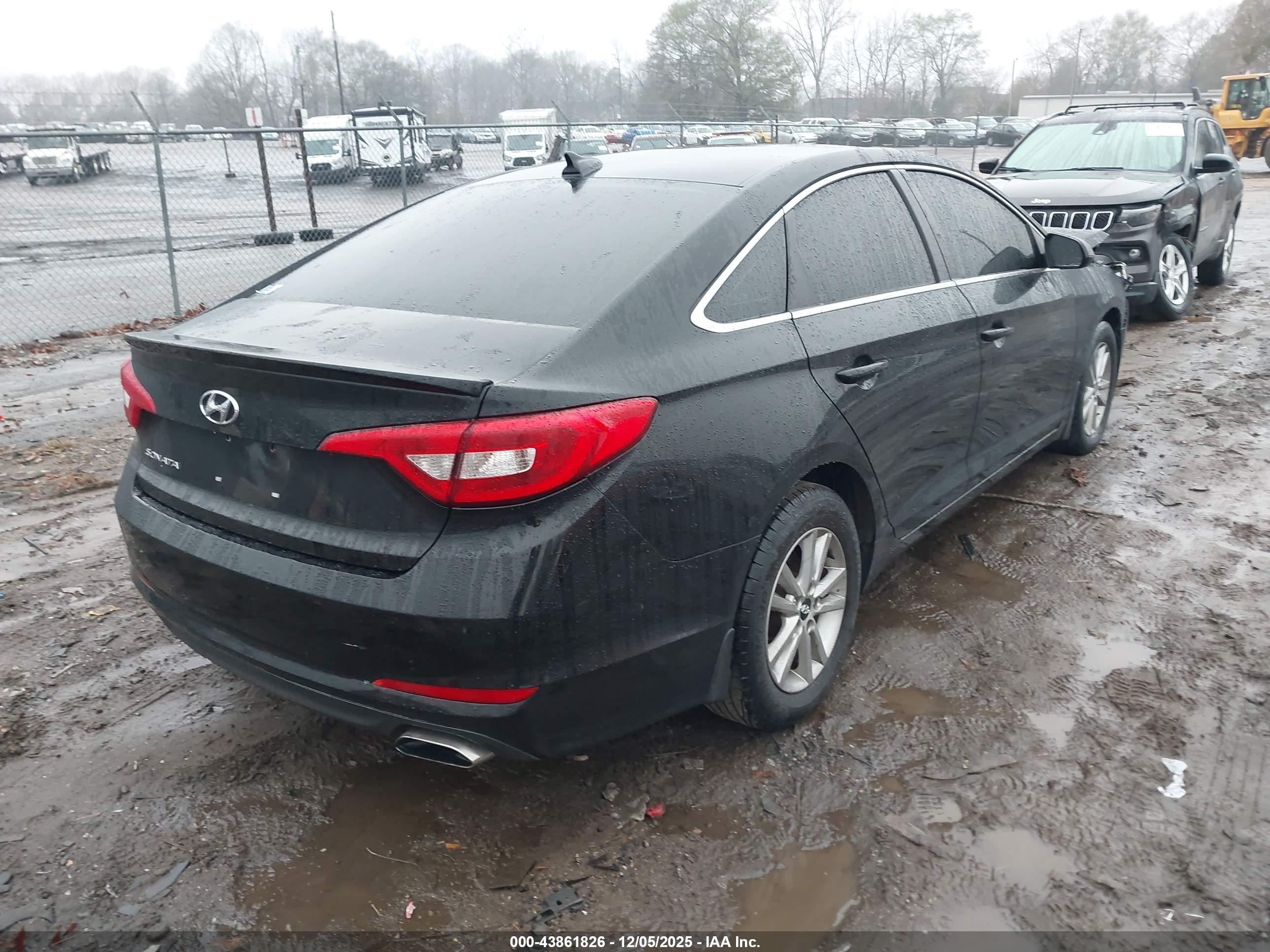 HYUNDAI SONATA image 4