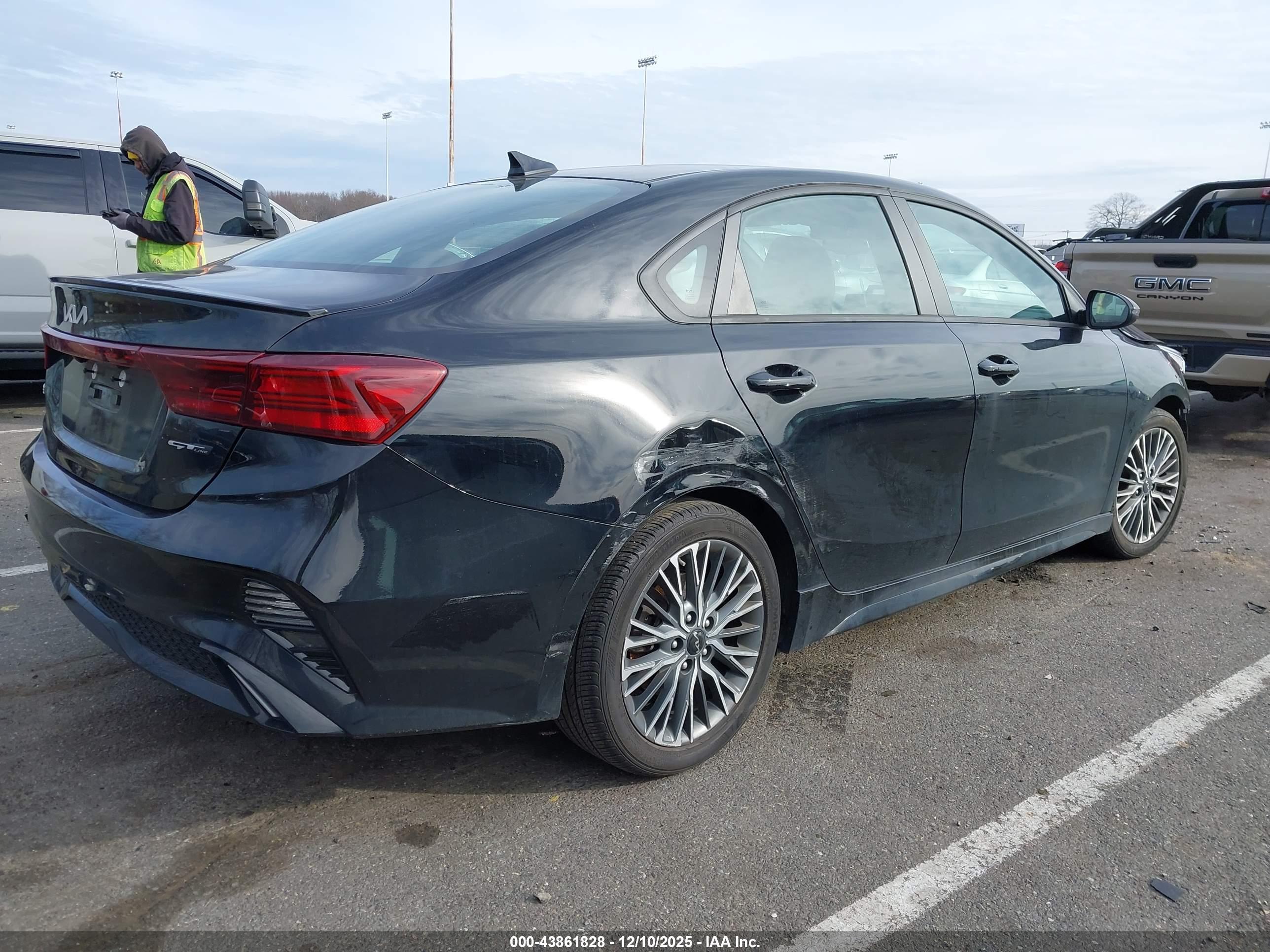 KIA FORTE image 4