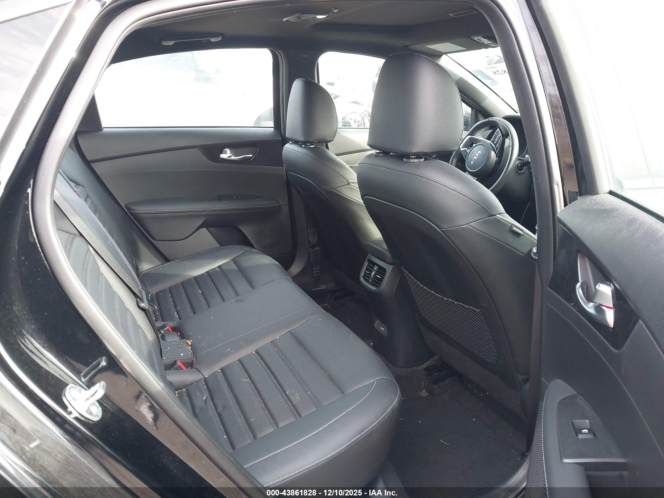 KIA FORTE image 8