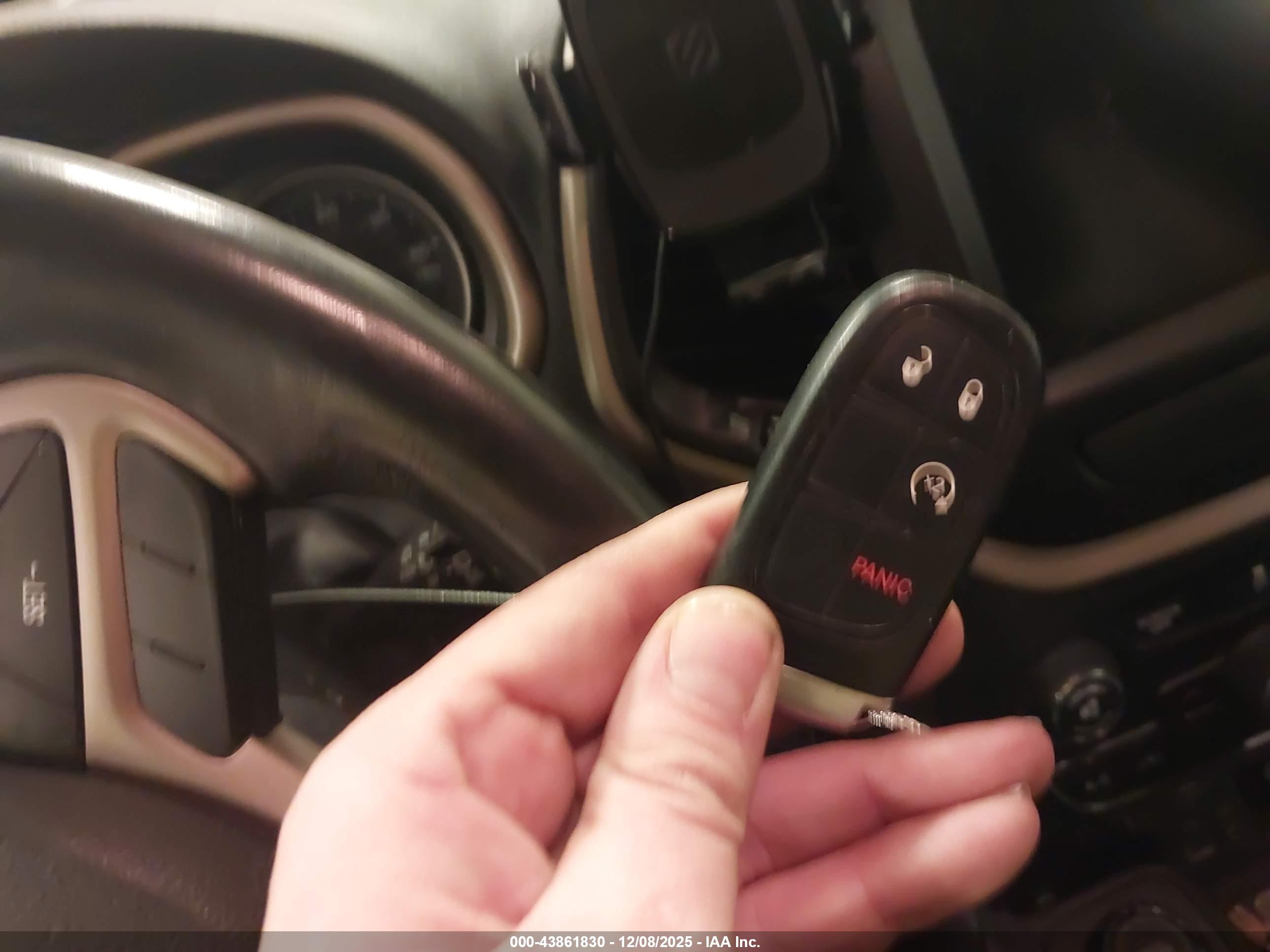 JEEP CHEROKEE image 11