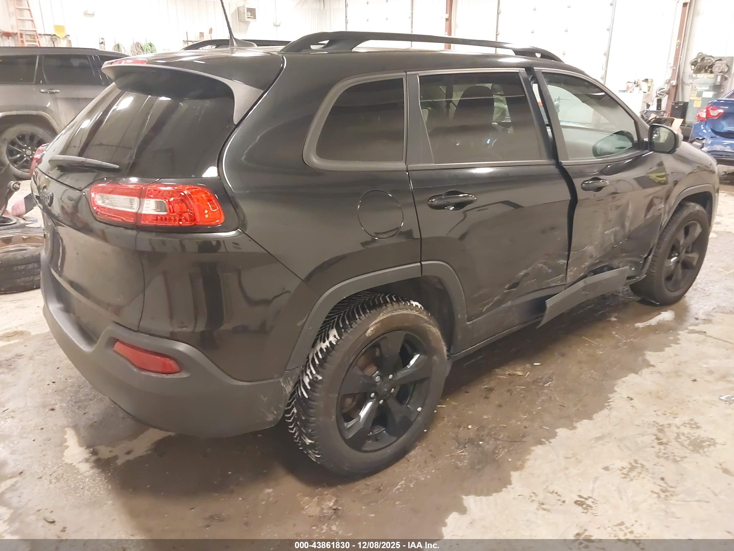 JEEP CHEROKEE image 4