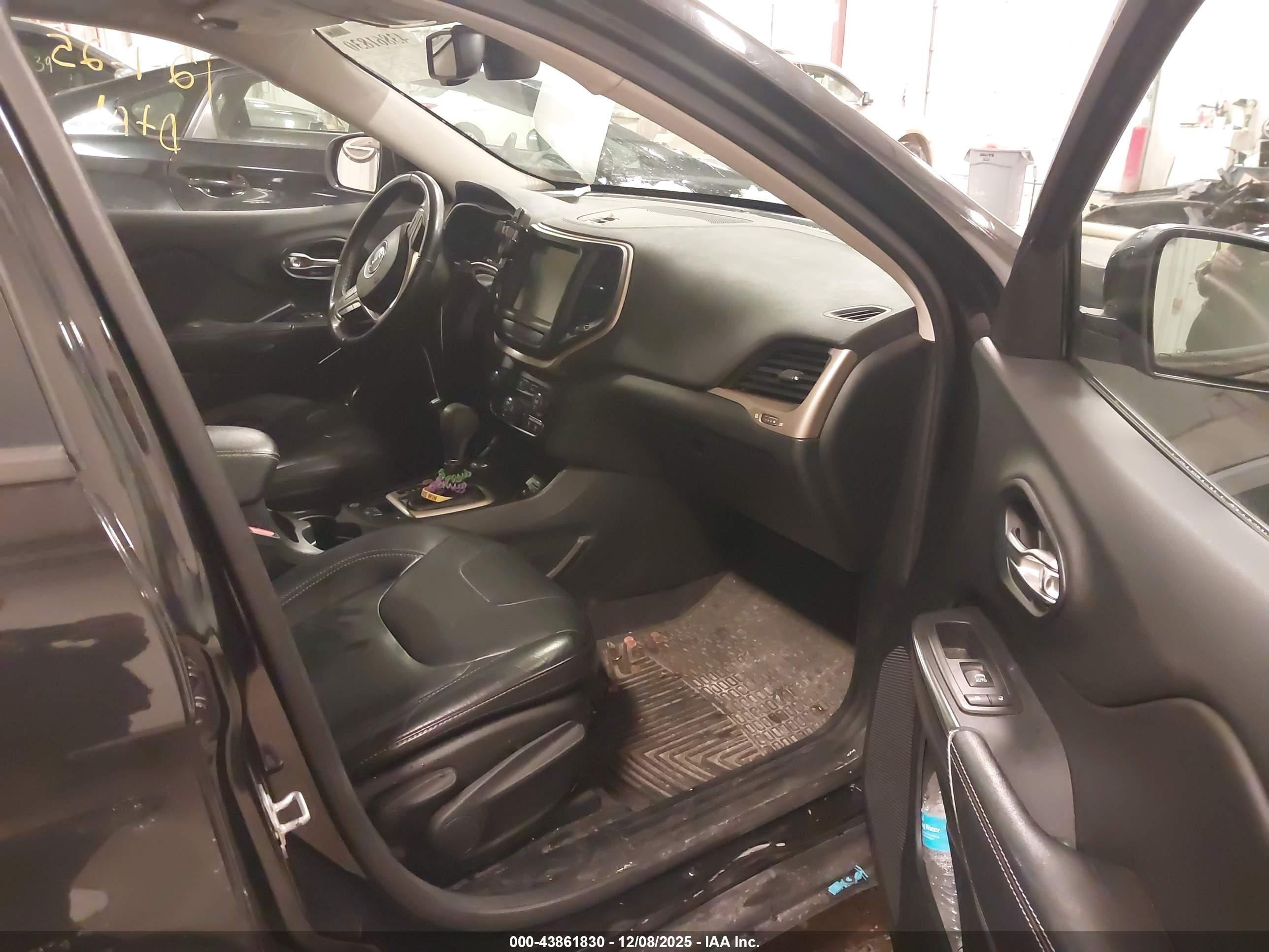 JEEP CHEROKEE image 5