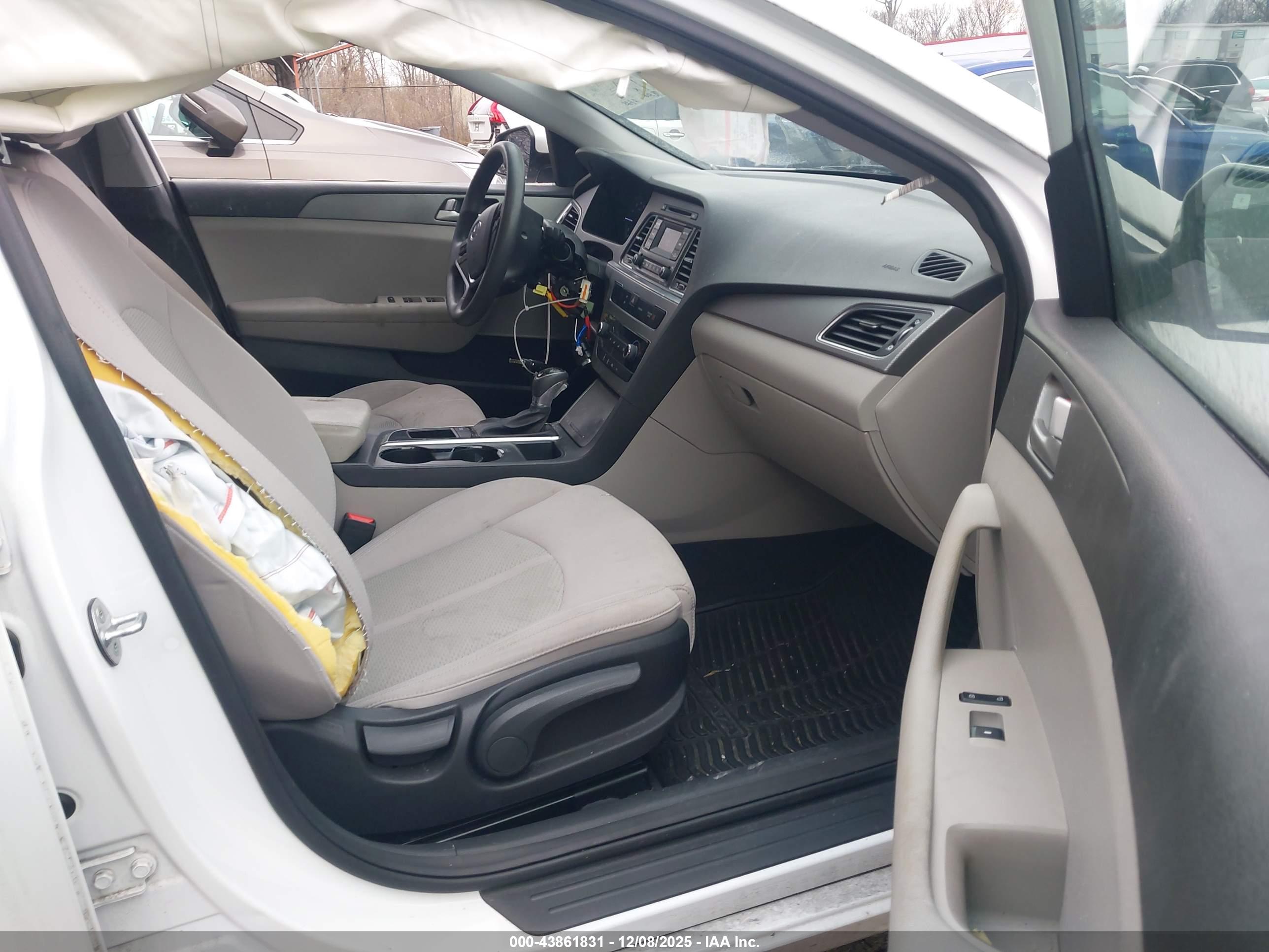 HYUNDAI SONATA image 5