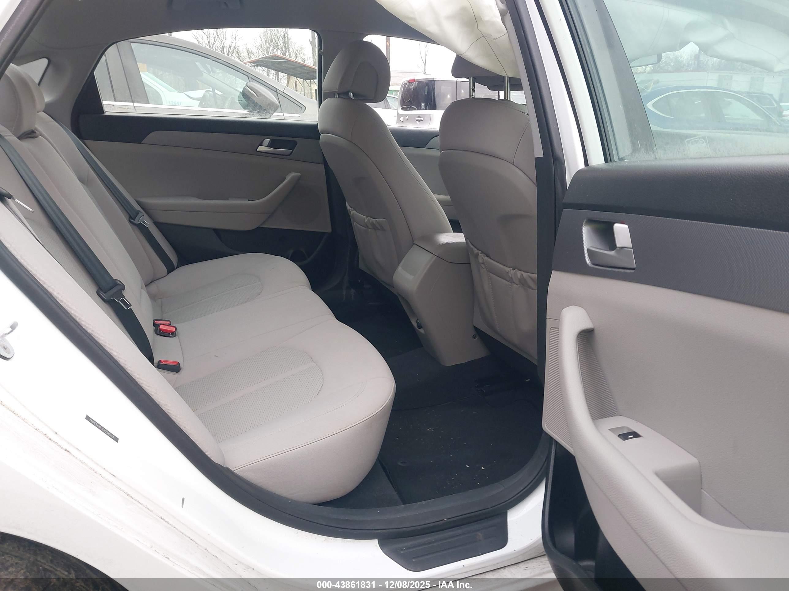 HYUNDAI SONATA image 8