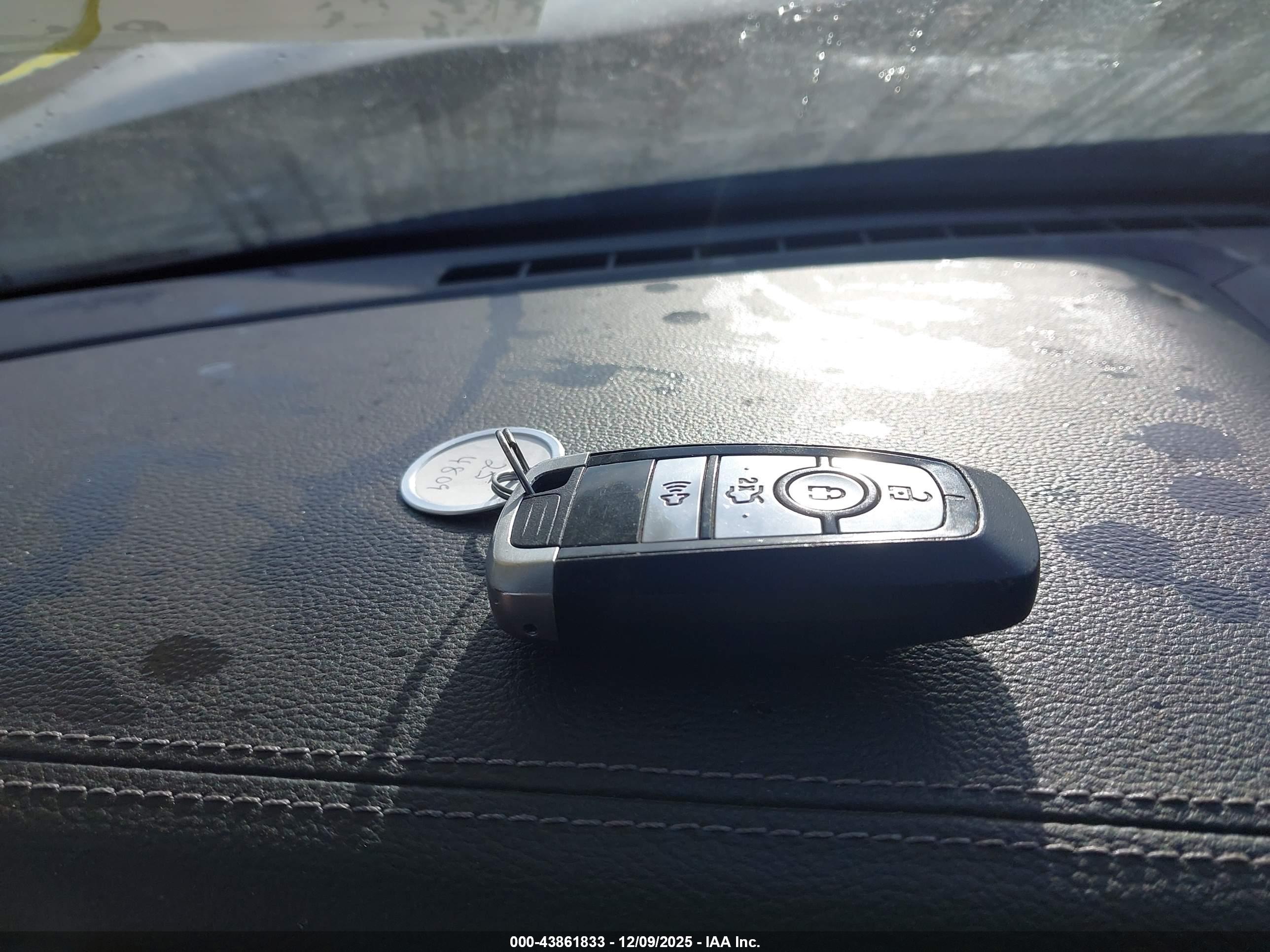 FORD MUSTANG image 11