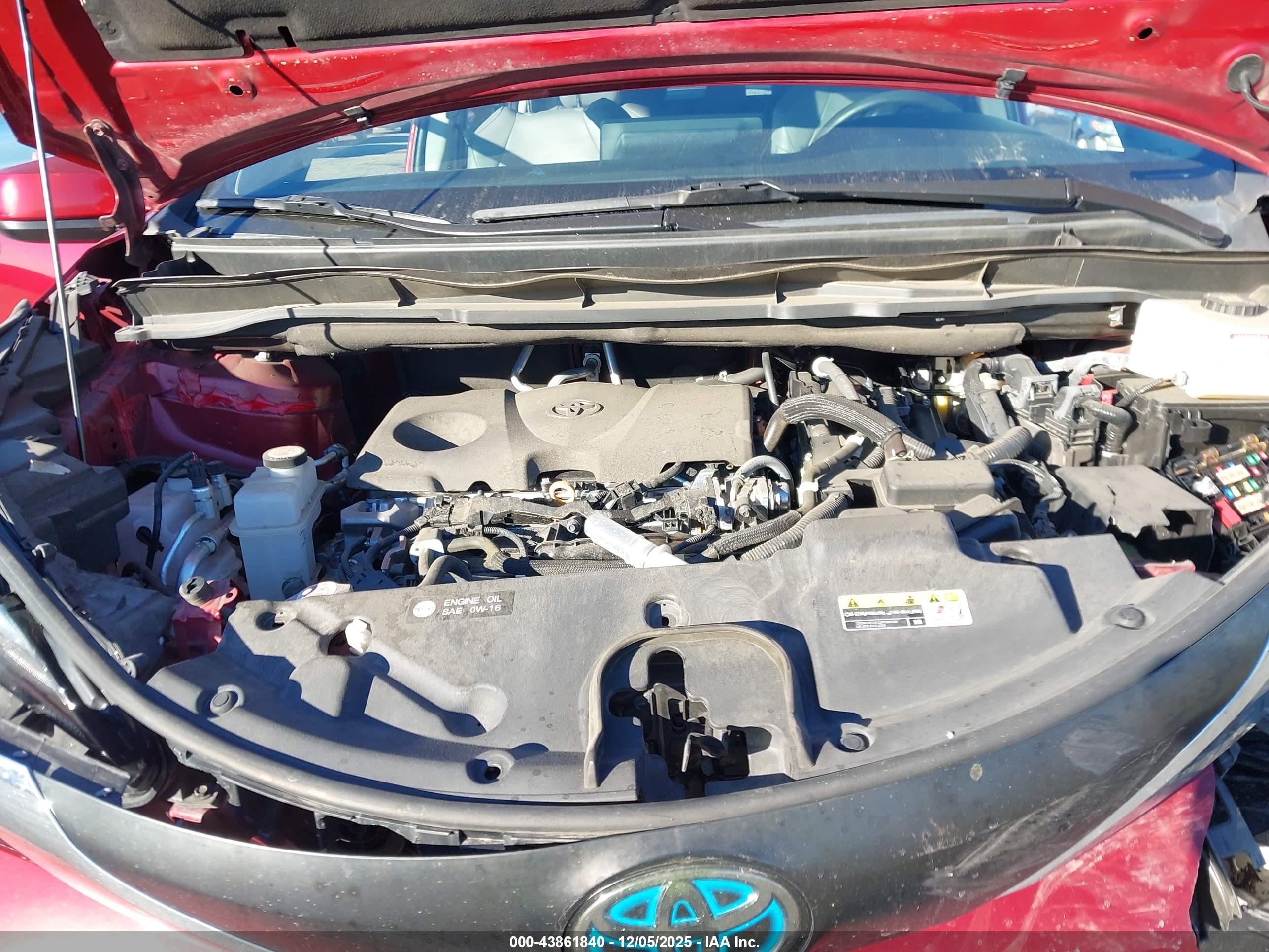 TOYOTA SIENNA image 10