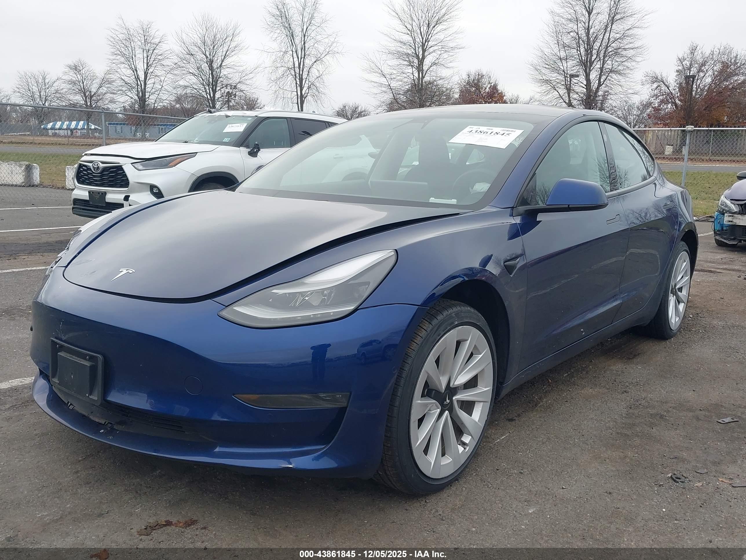 TESLA MODEL image 2
