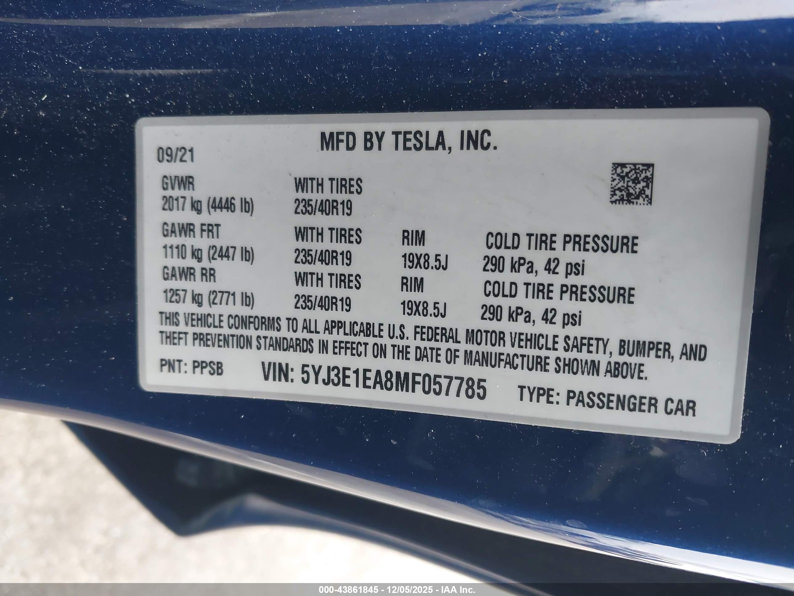 TESLA MODEL image 9