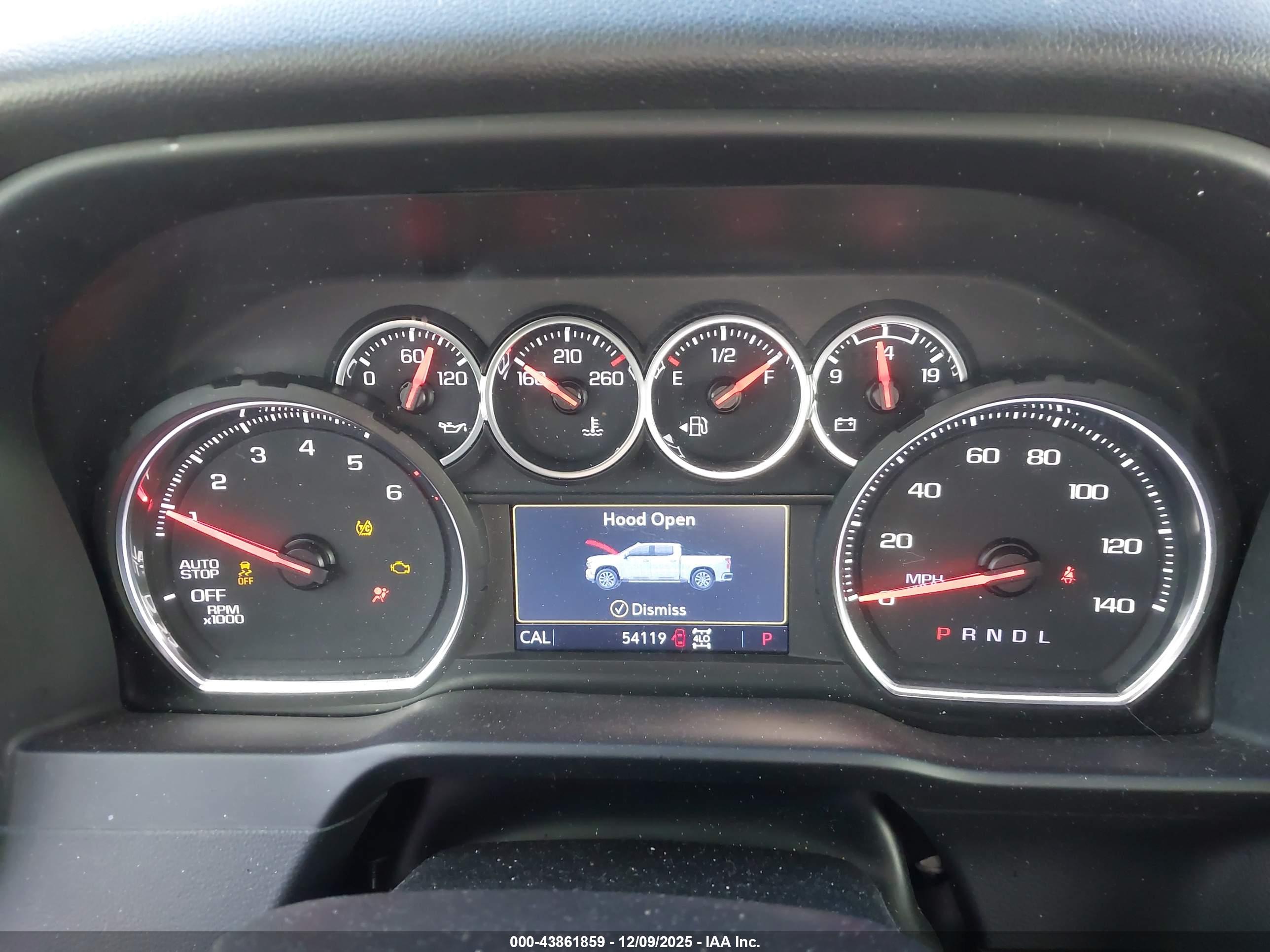 CHEVROLET SILVERADO image 7
