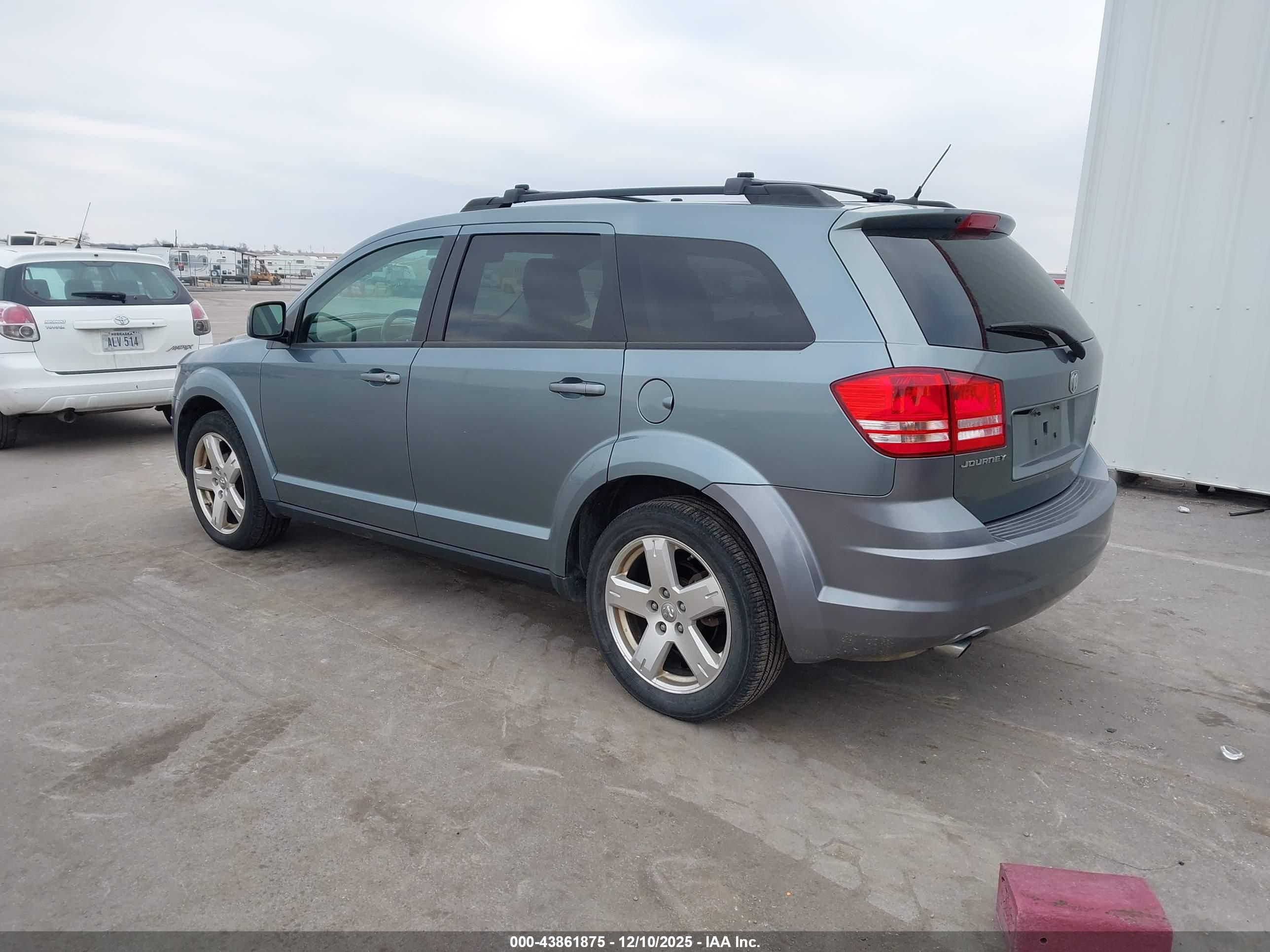 DODGE JOURNEY image 3