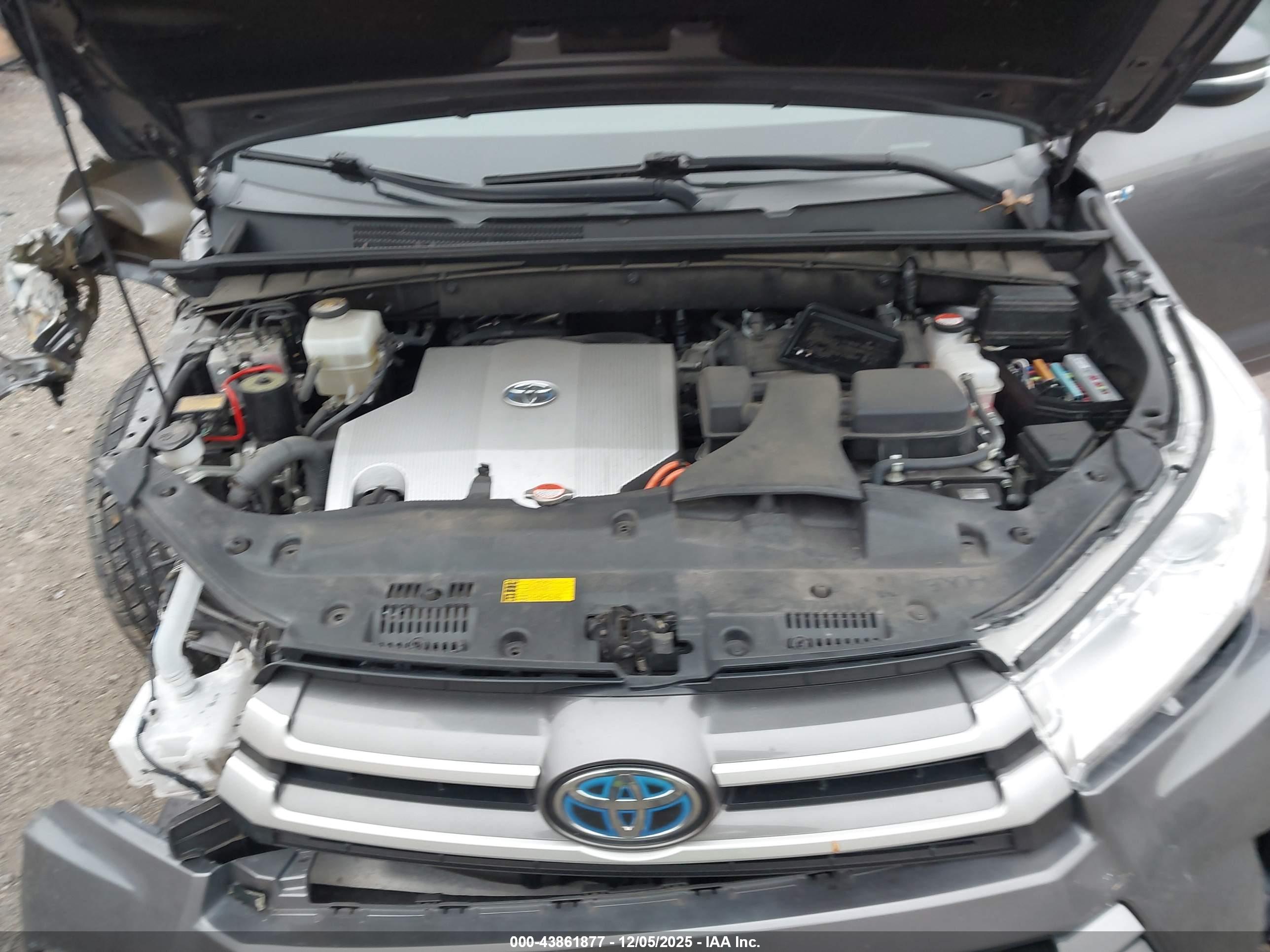 TOYOTA HIGHLANDER image 10