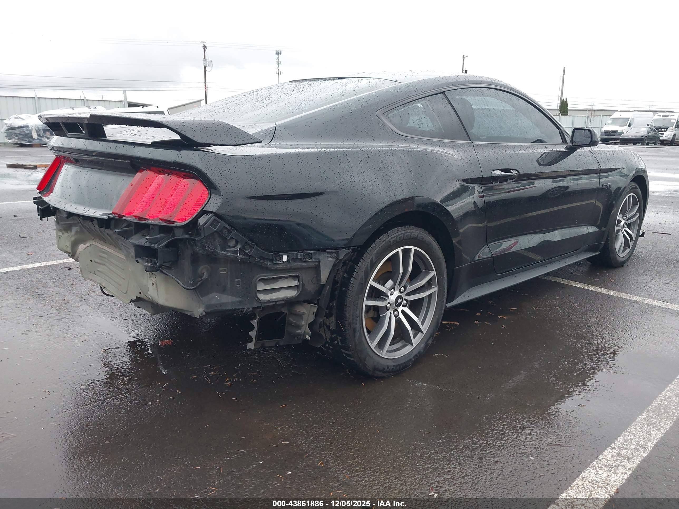 FORD MUSTANG image 4