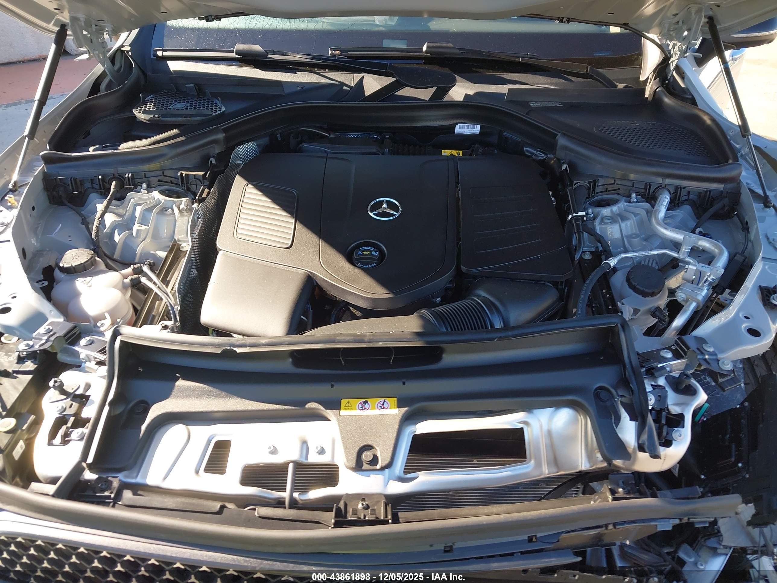 MERCEDES-BENZ GLC image 10