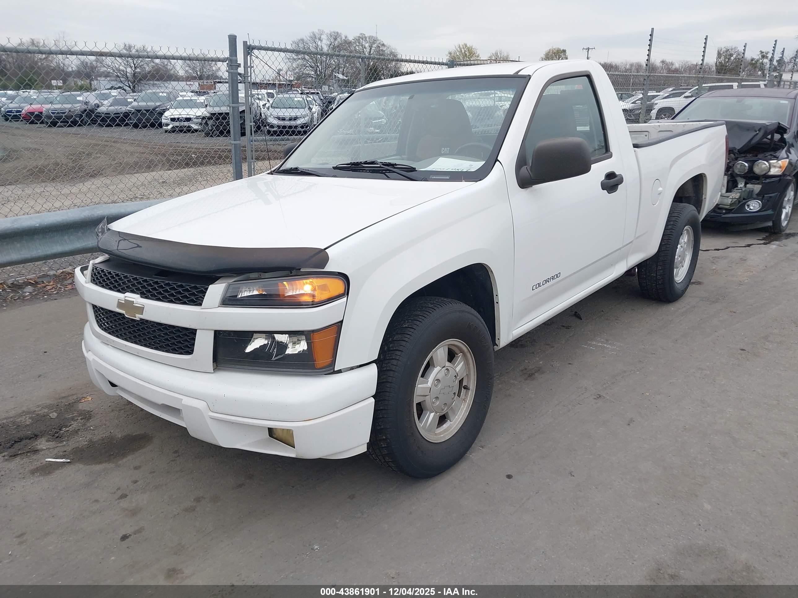 CHEVROLET COLORADO image 2