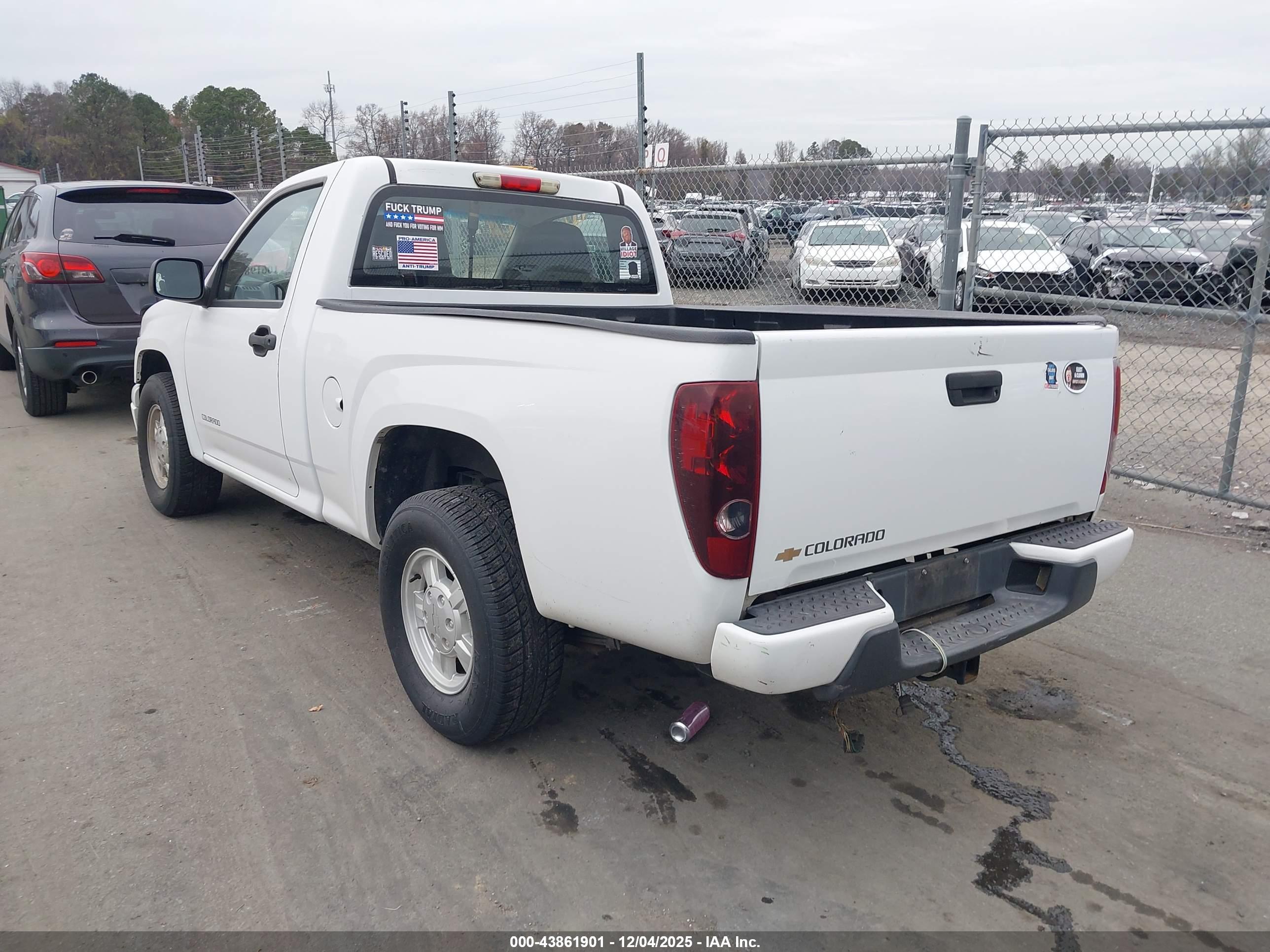 CHEVROLET COLORADO image 3