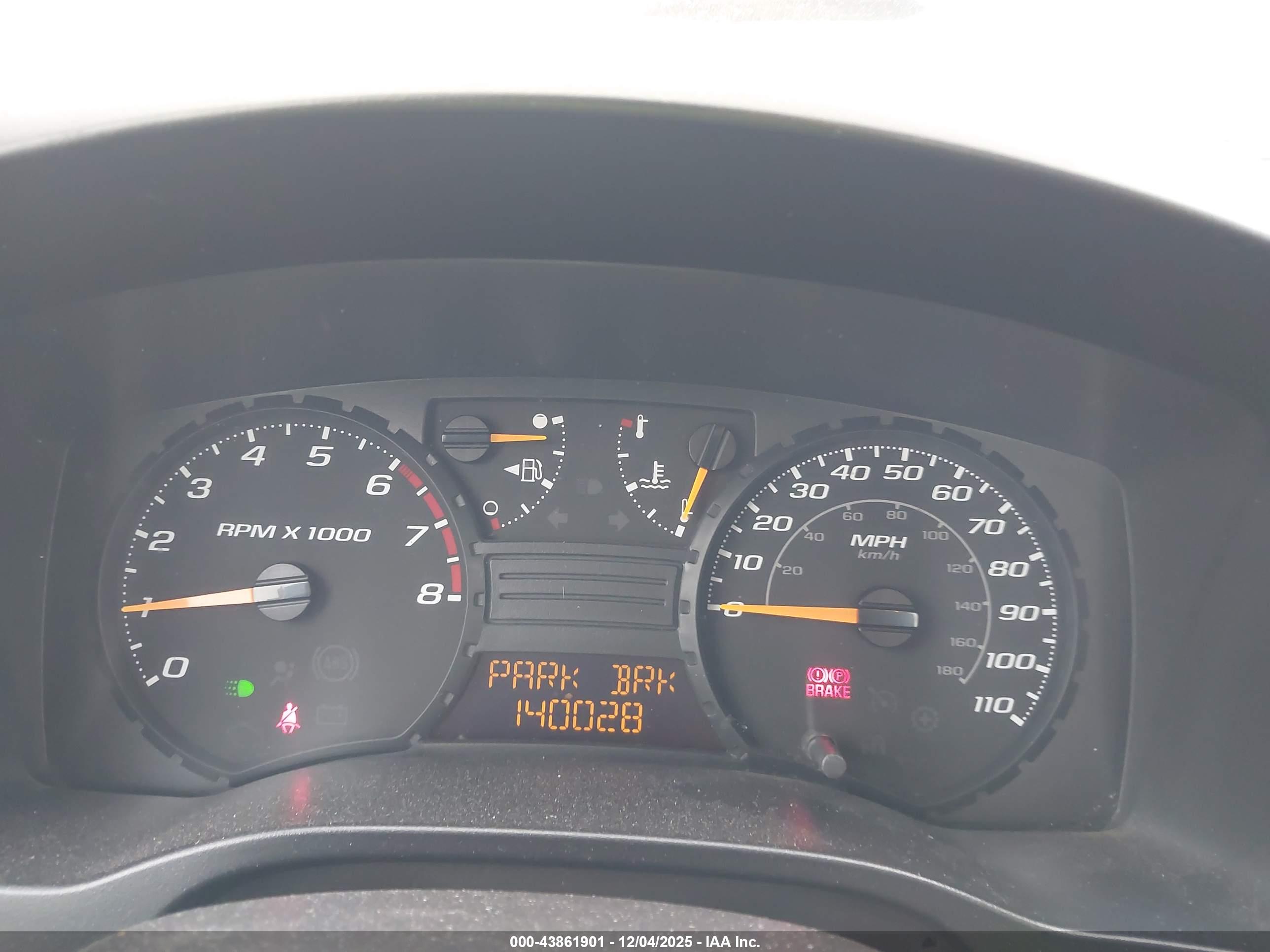 CHEVROLET COLORADO image 7
