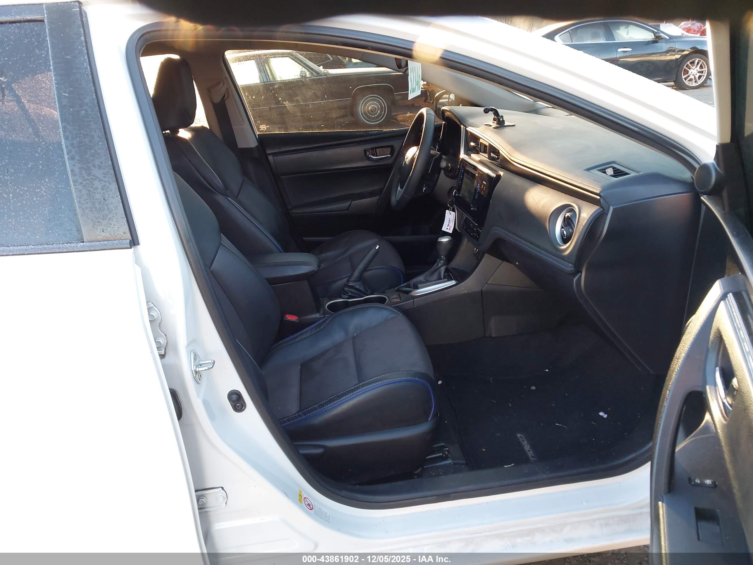 TOYOTA COROLLA image 5