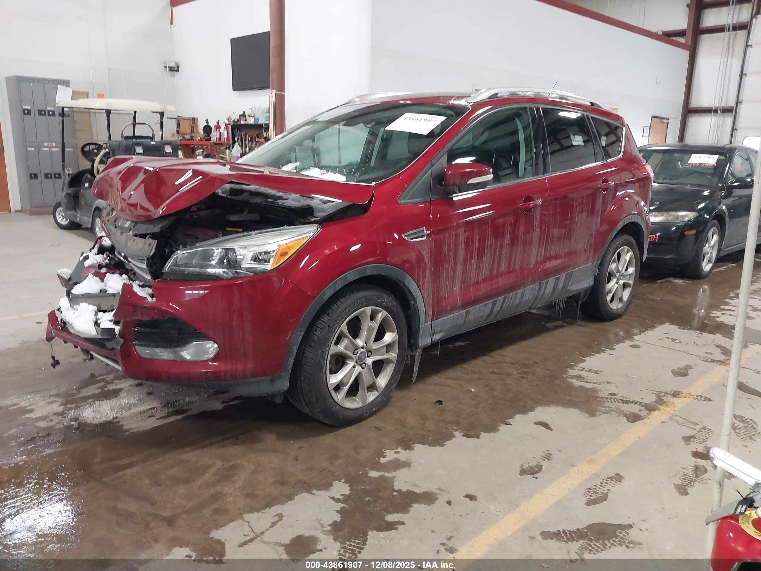 FORD ESCAPE image 2