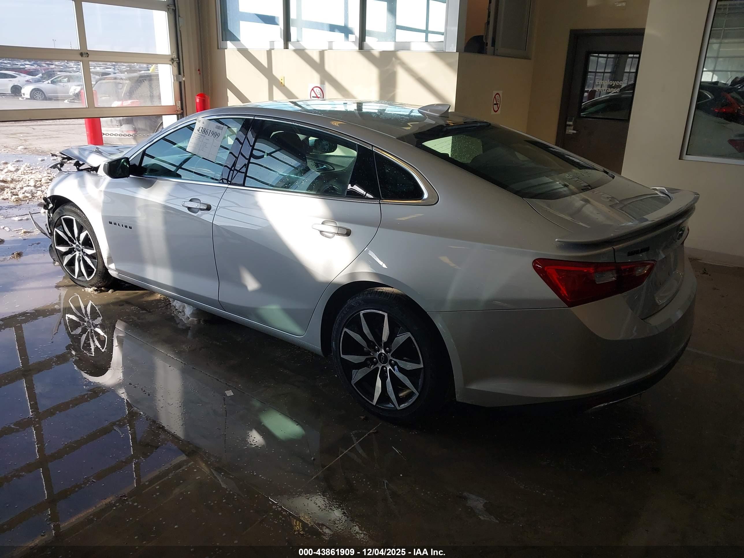 CHEVROLET MALIBU image 3