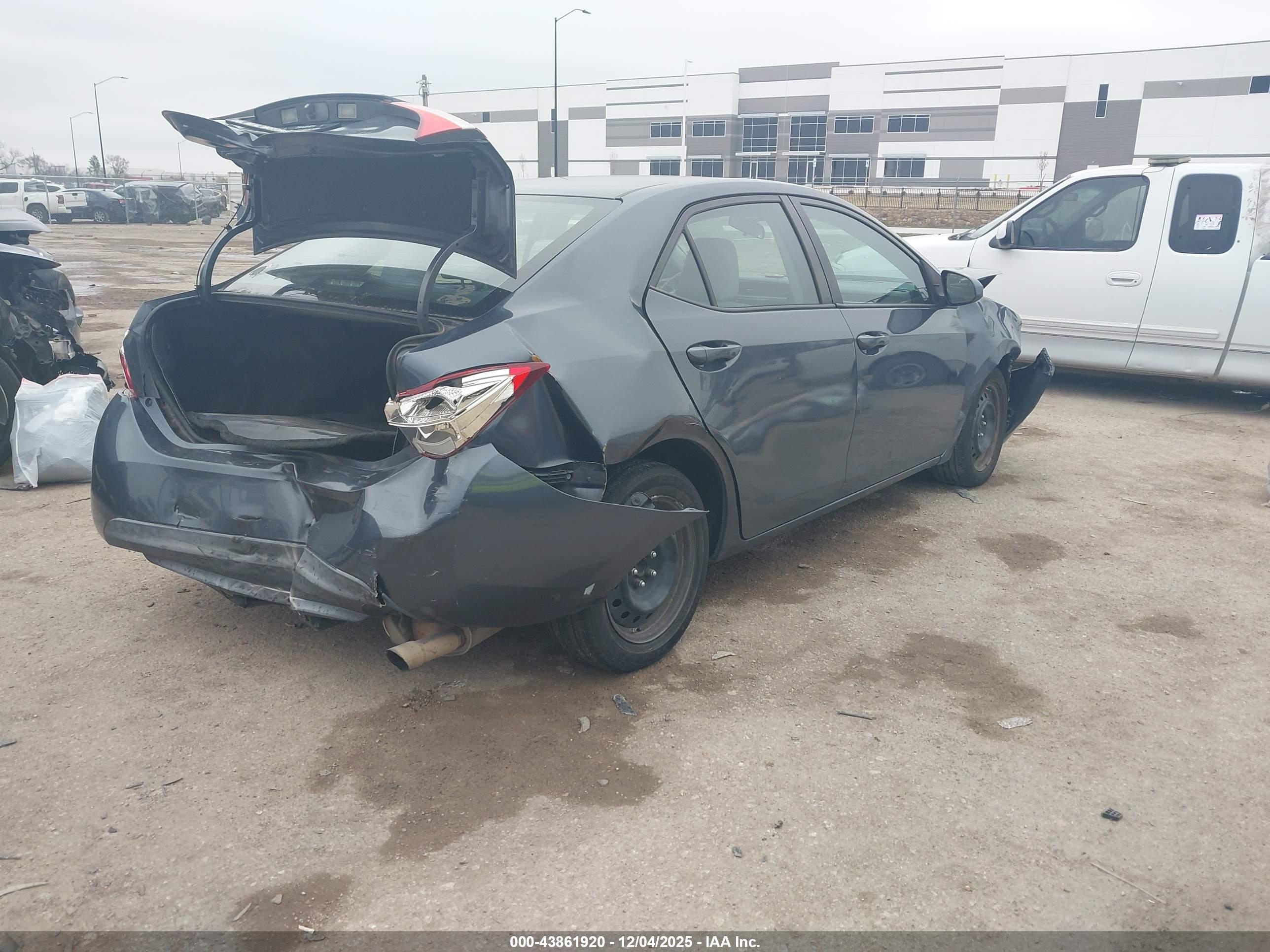 TOYOTA COROLLA image 4