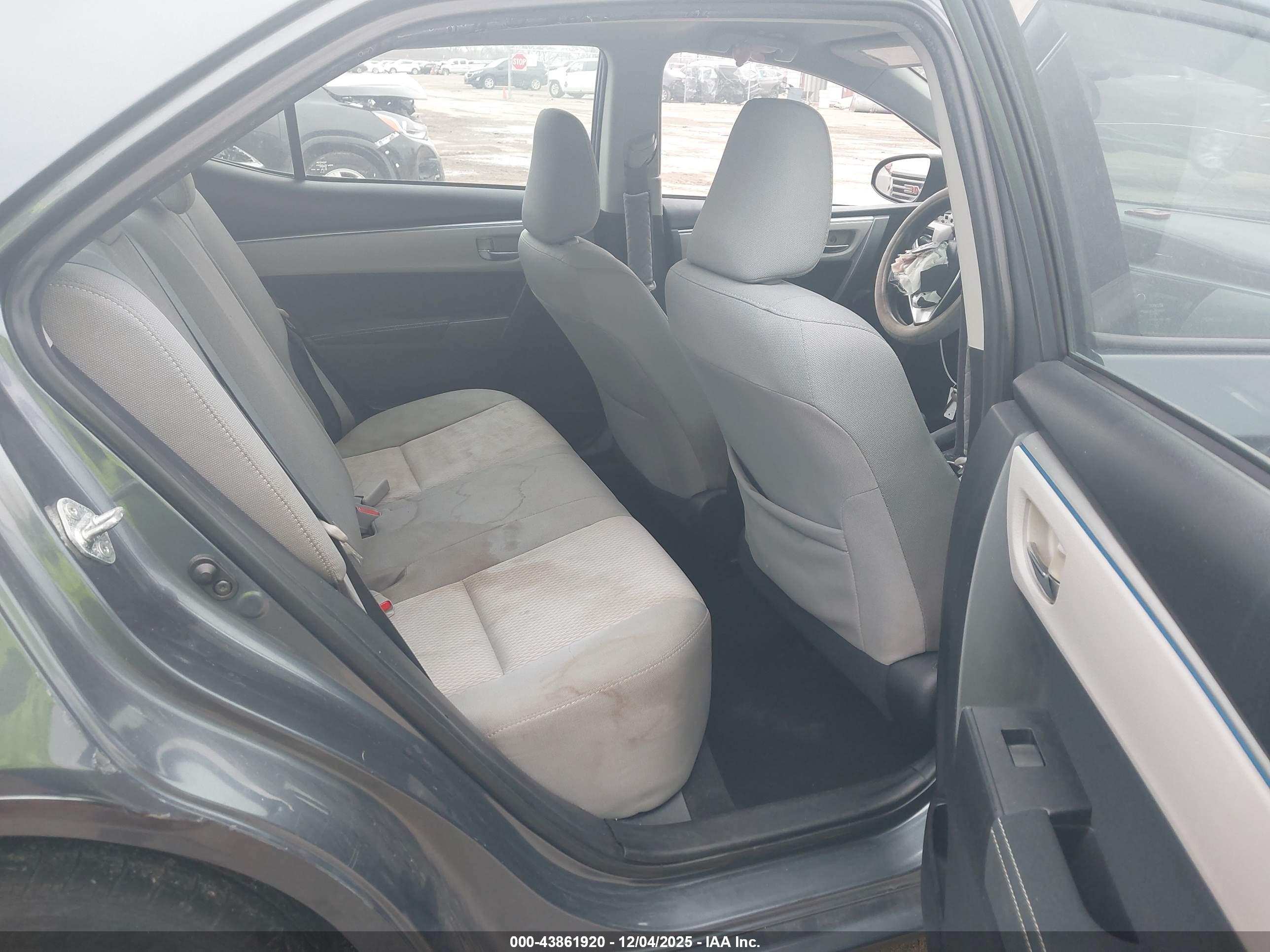 TOYOTA COROLLA image 8