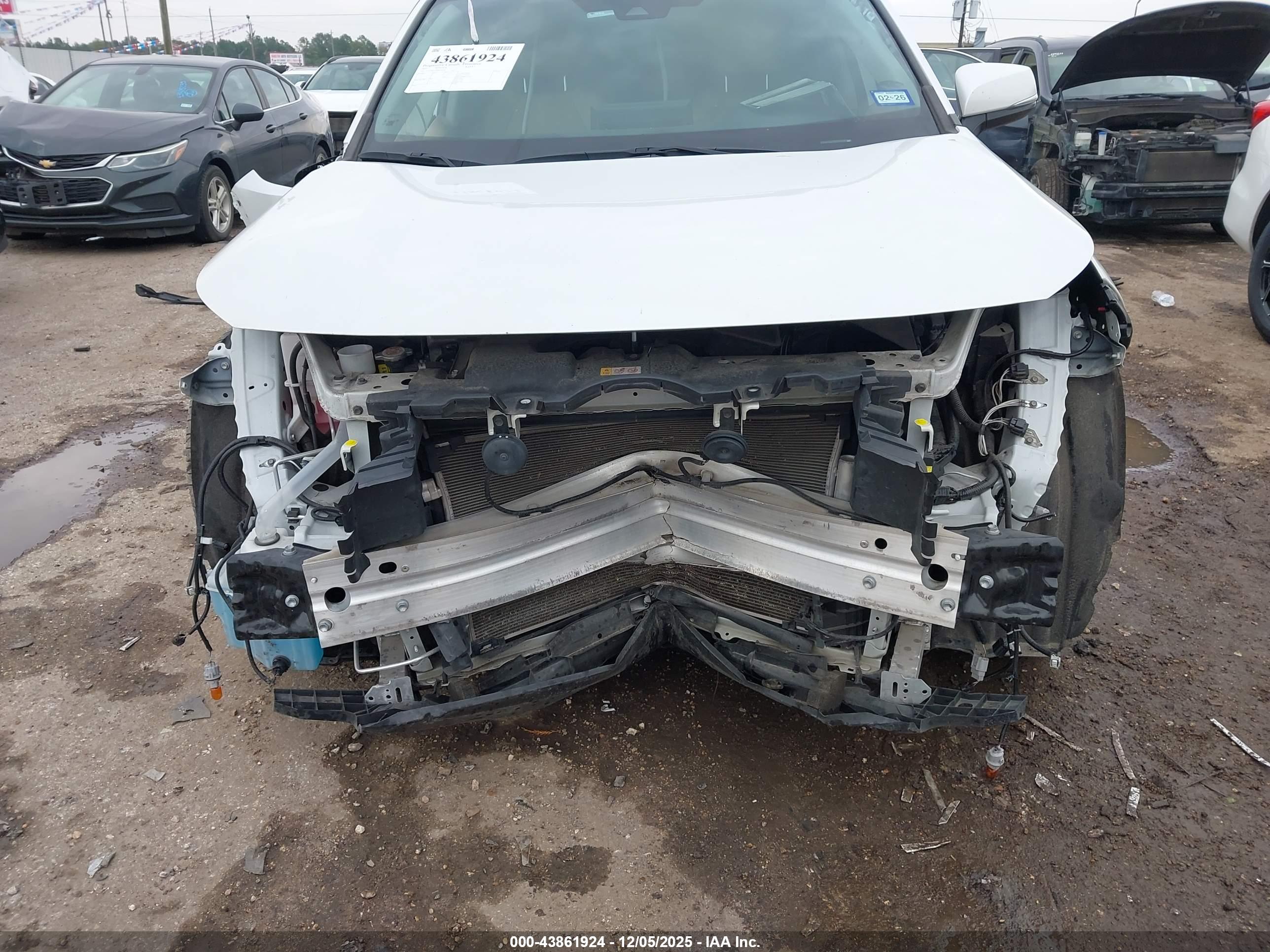 TOYOTA RAV4 image 6