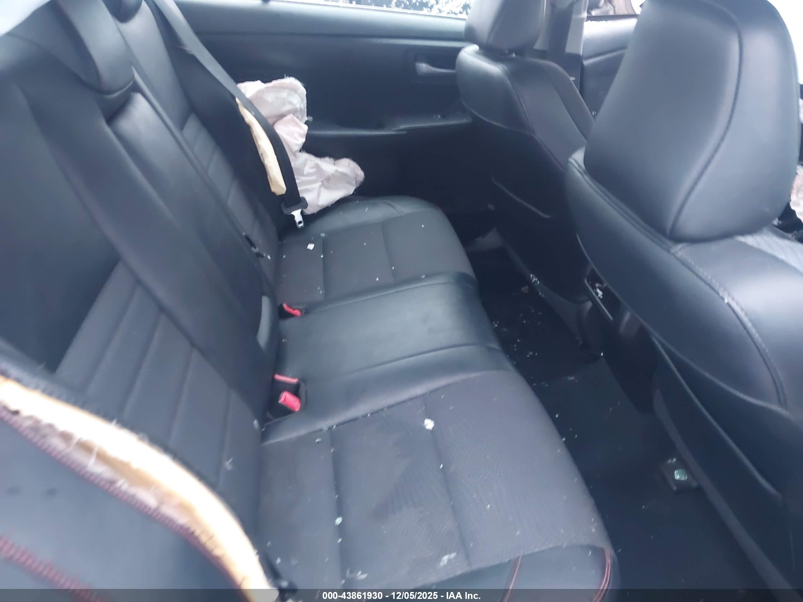 TOYOTA CAMRY image 8