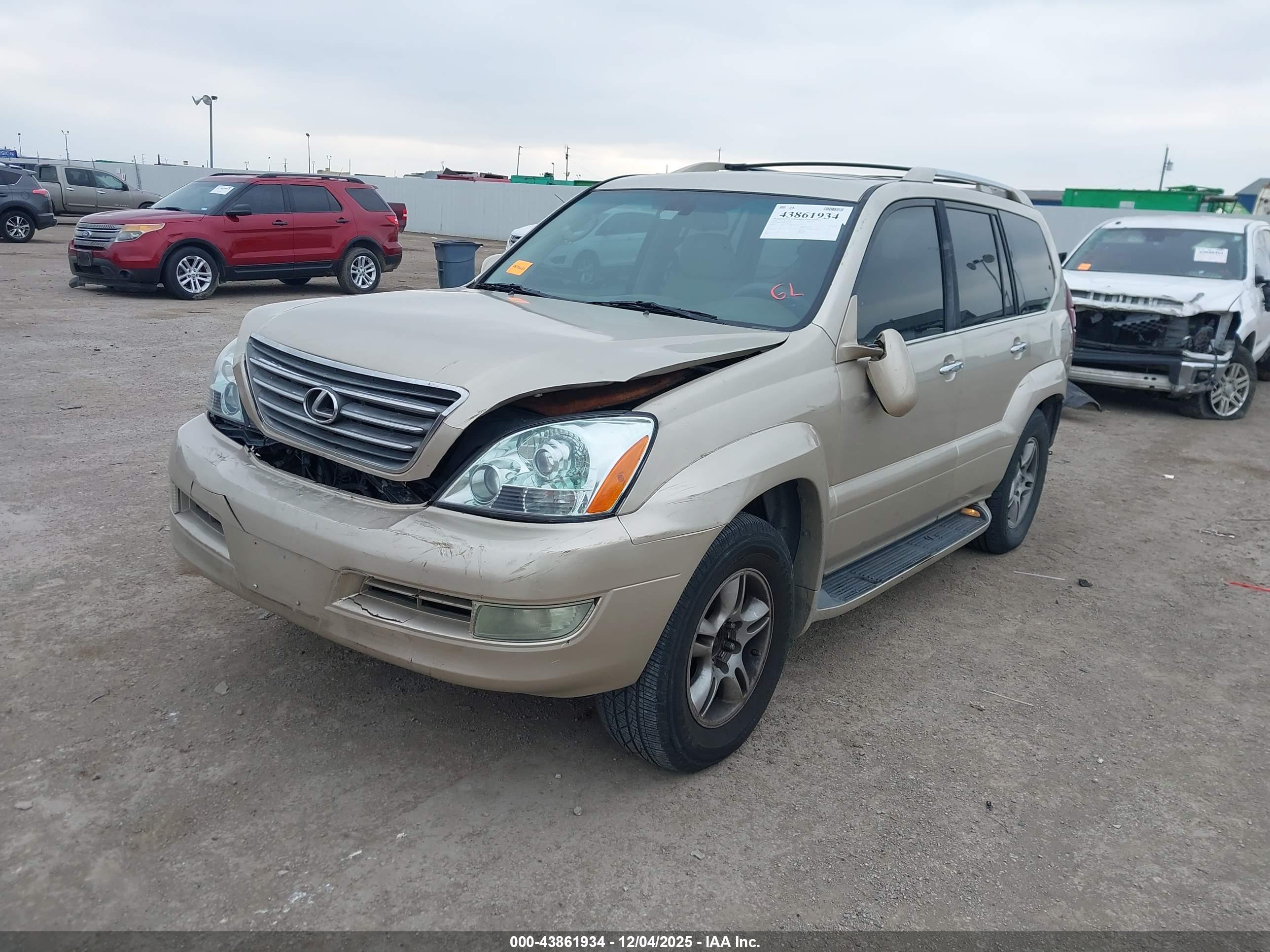 LEXUS GX image 2