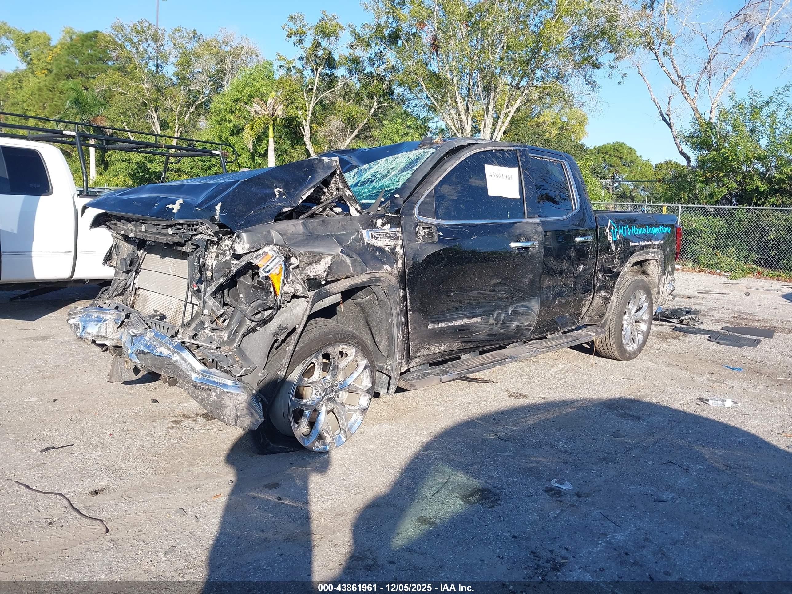 GMC SIERRA image 2