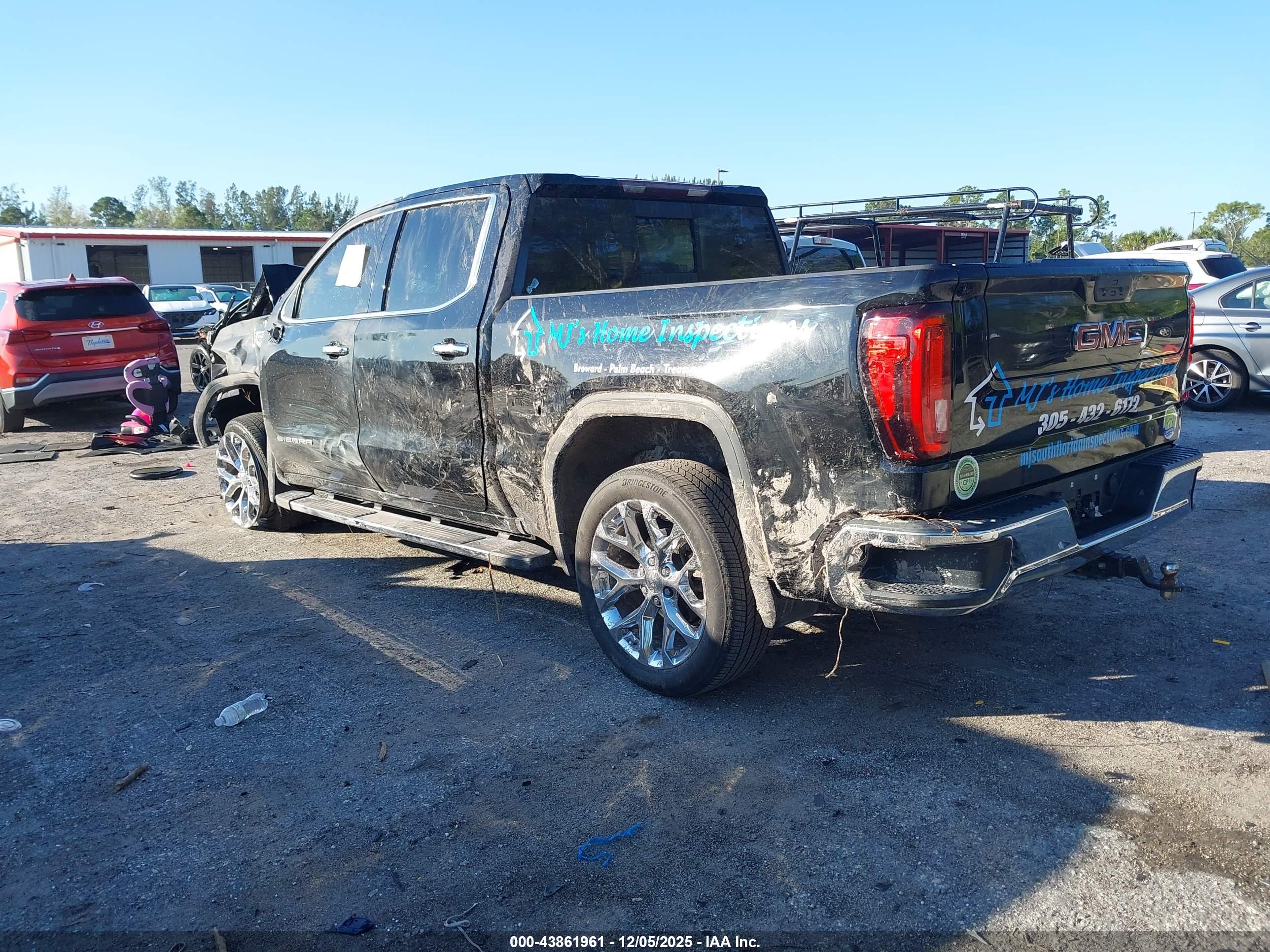 GMC SIERRA image 3