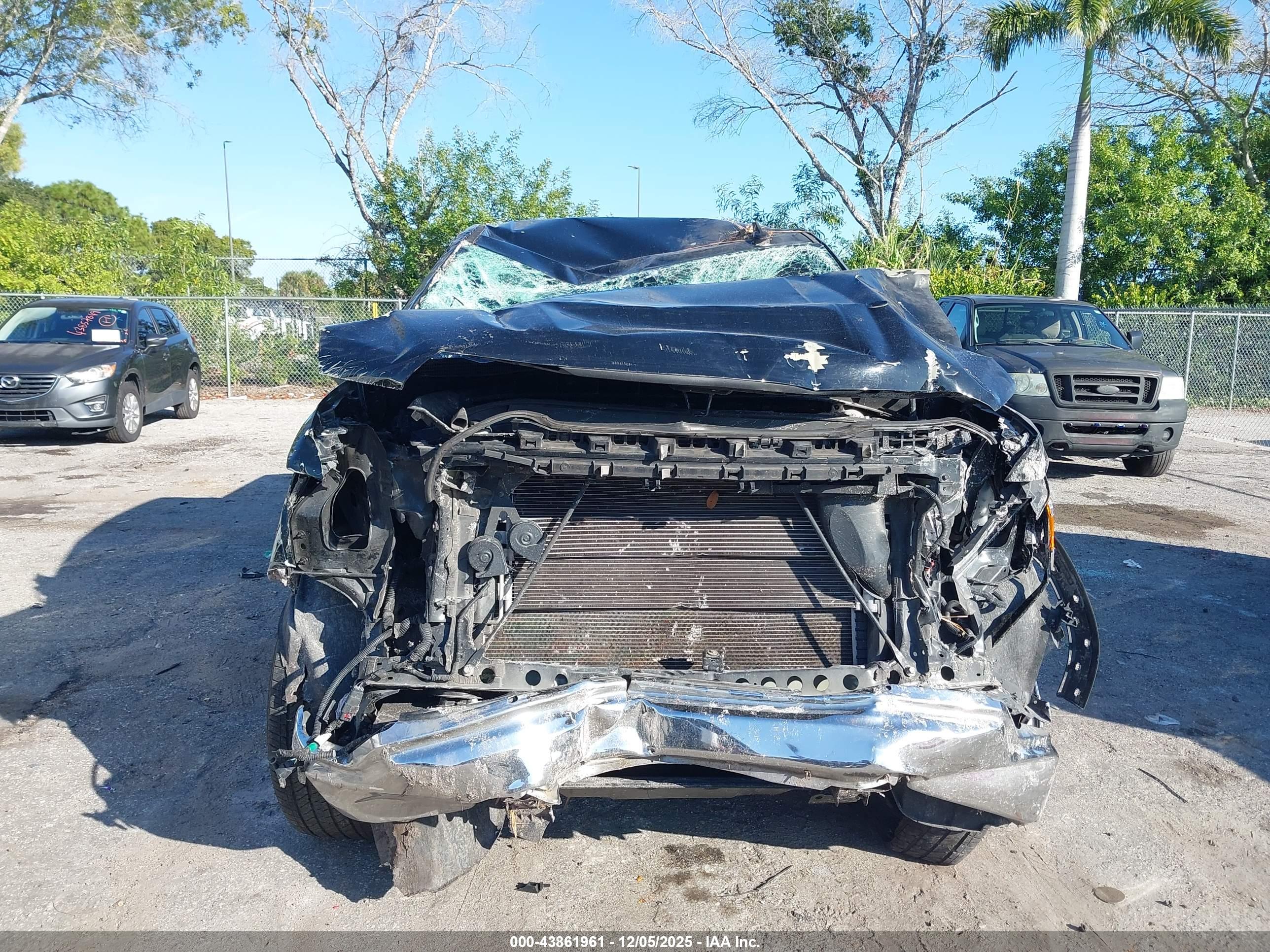 GMC SIERRA image 6