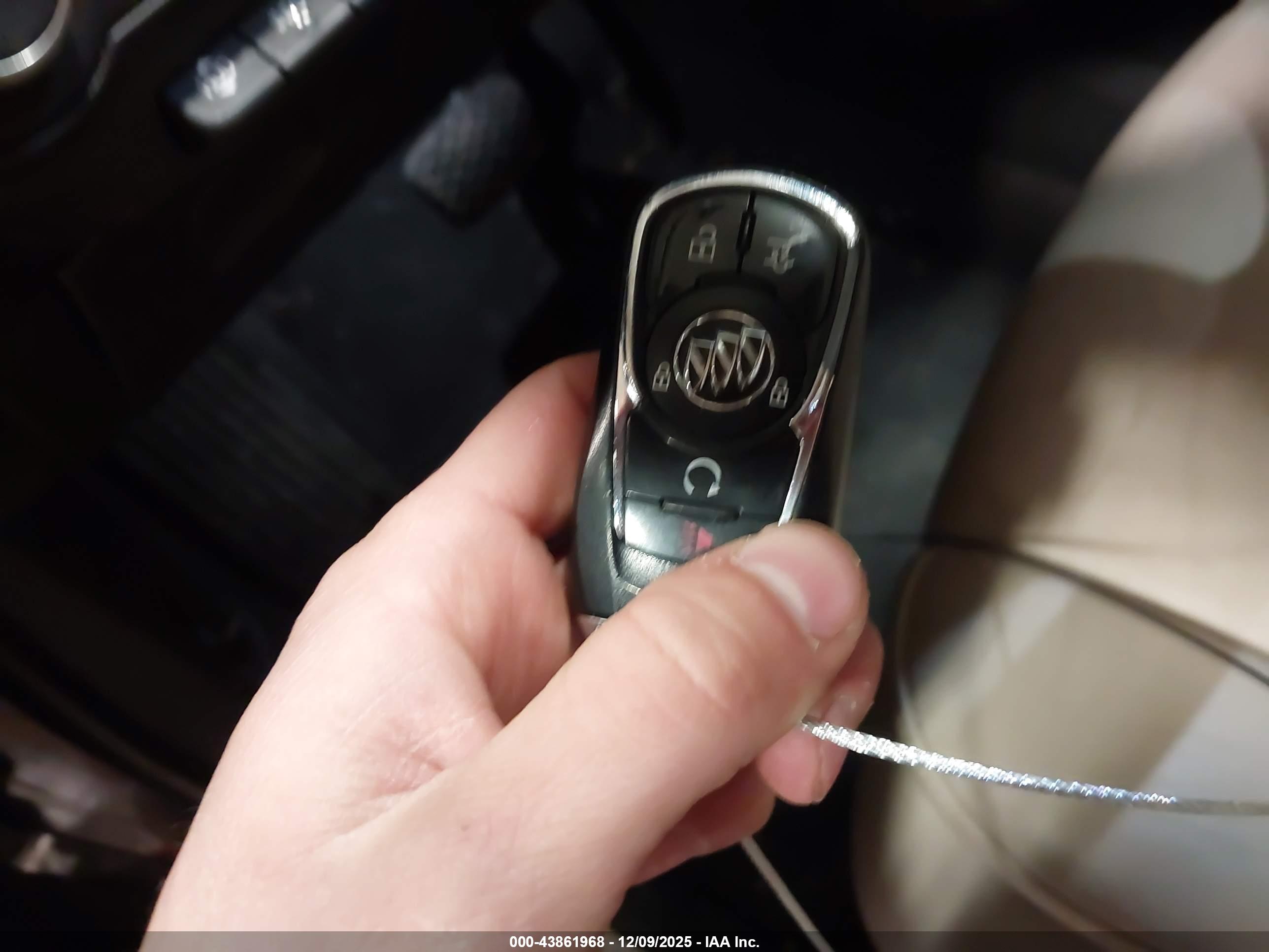 BUICK ENVISION image 11